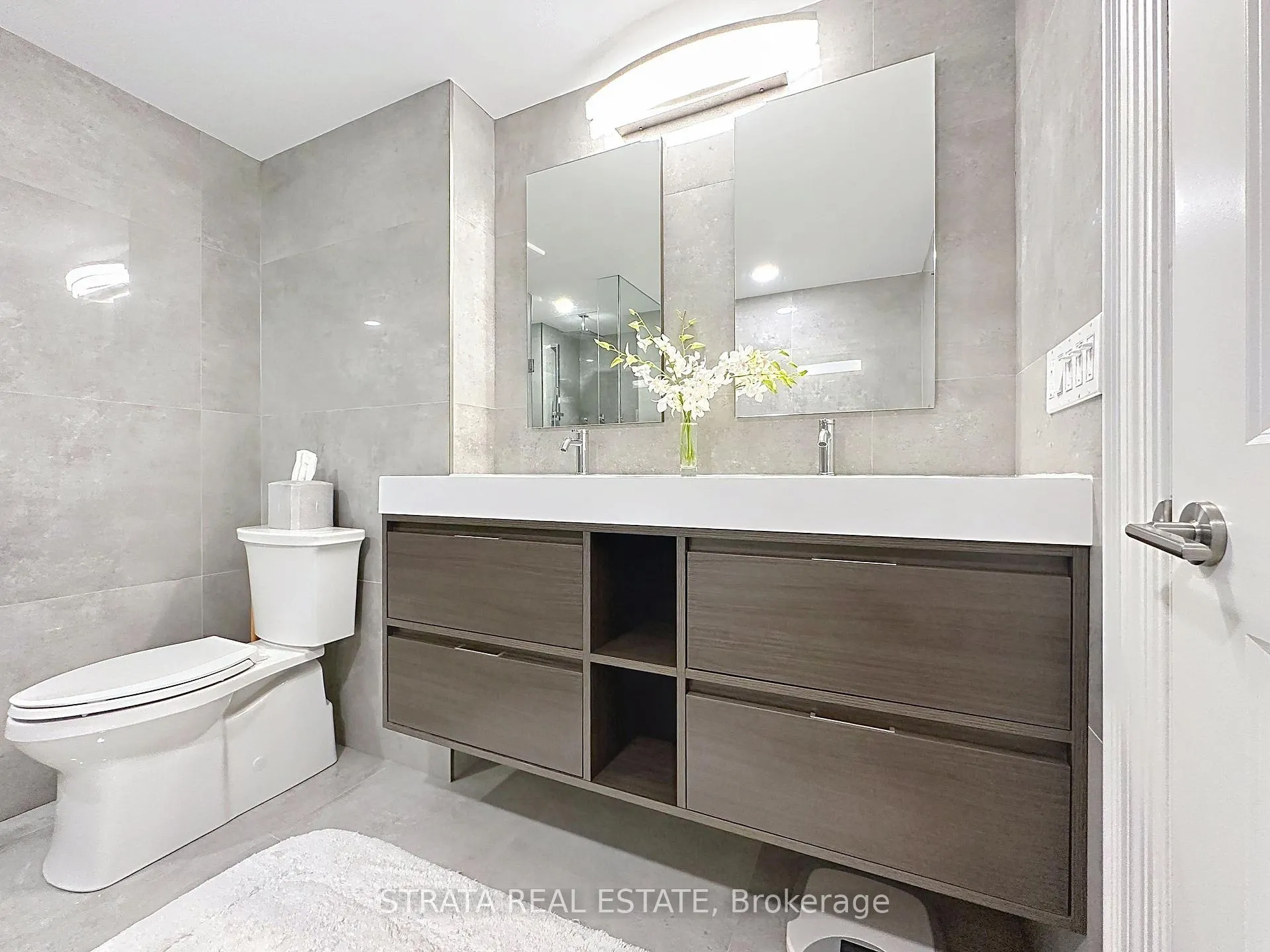 Photo 26 of 40 Rosehill Avenue, Toronto, Rosedale-Moore Park — HOMEH
