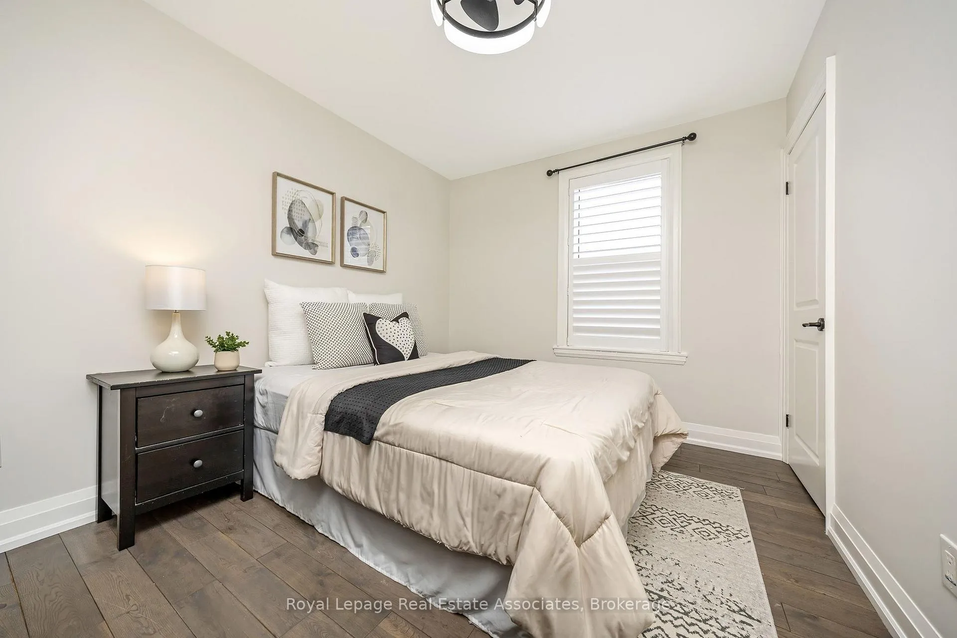 Photo 22 of 136 Poplar Avenue, Halton Hills, Acton — HOMEH