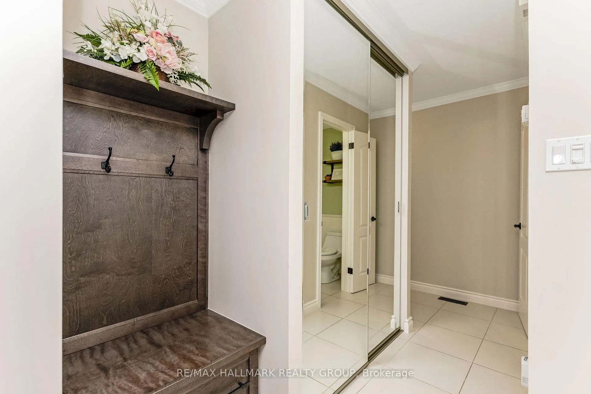 Photo 7 of 328 McEachern Crescent, Ottawa, Bilberry Creek/Queenswood Heights — HOMEH