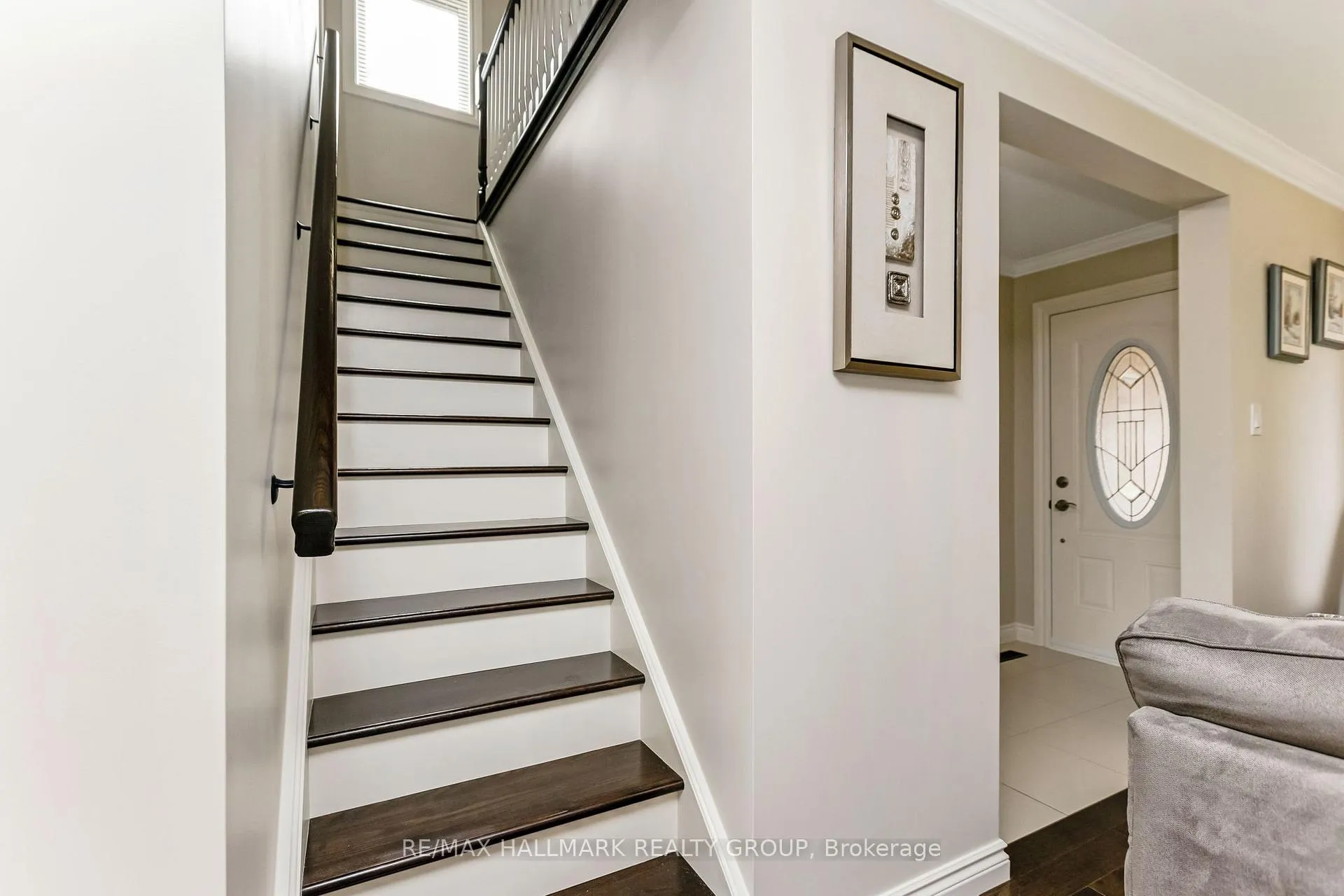 Photo 16 of 328 McEachern Crescent, Ottawa, Bilberry Creek/Queenswood Heights — HOMEH