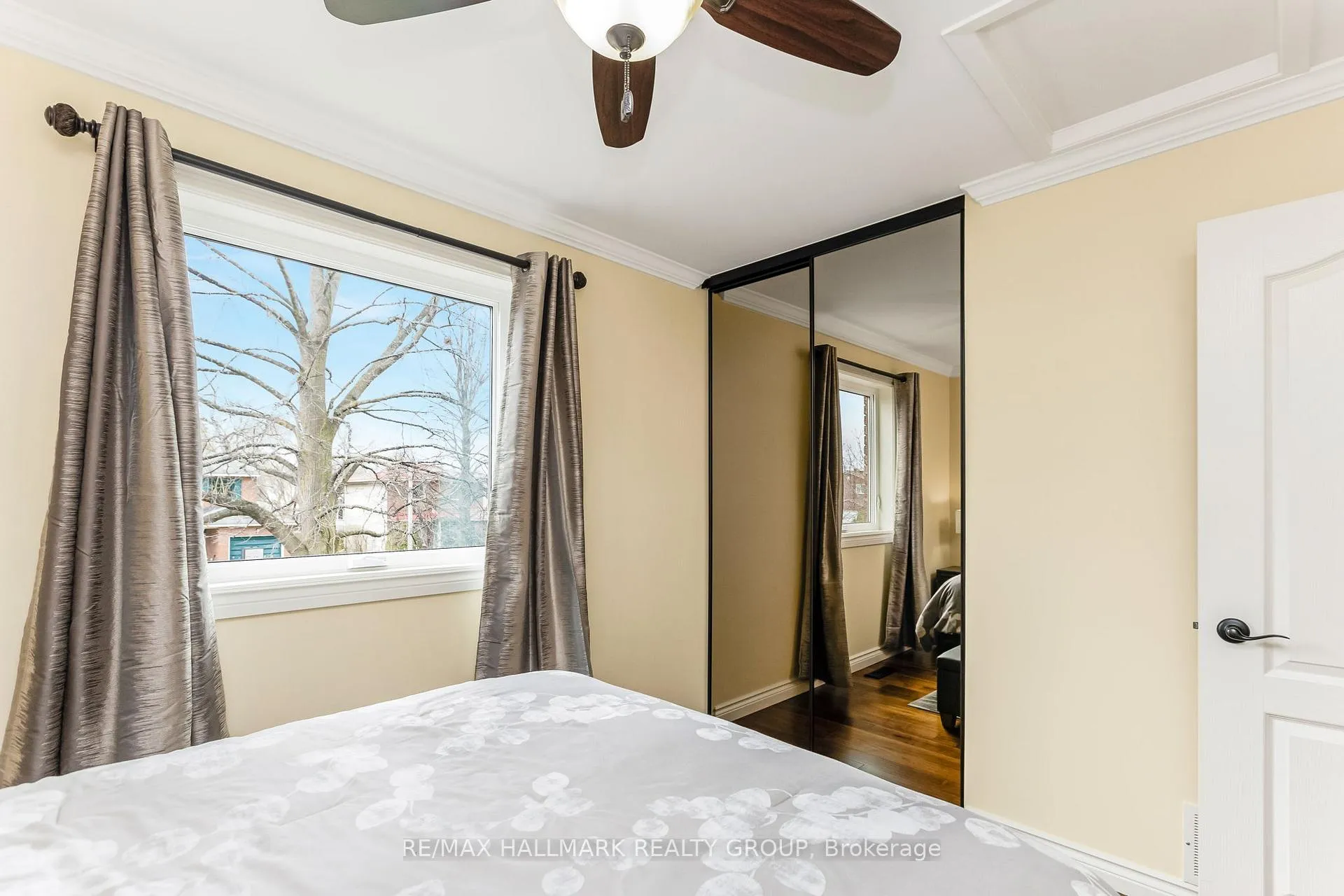 Photo 26 of 328 McEachern Crescent, Ottawa, Bilberry Creek/Queenswood Heights — HOMEH