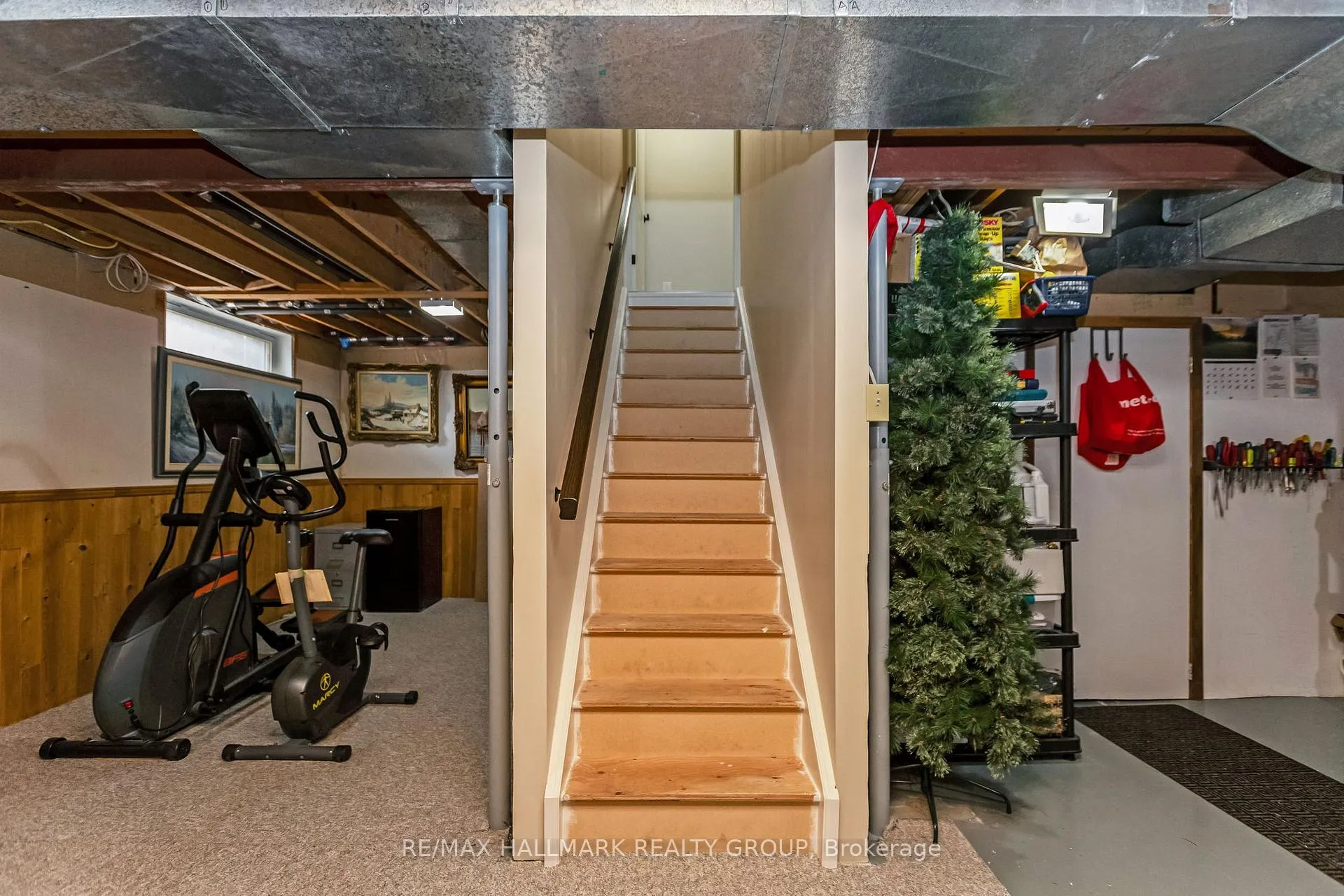 Photo 27 of 328 McEachern Crescent, Ottawa, Bilberry Creek/Queenswood Heights — HOMEH