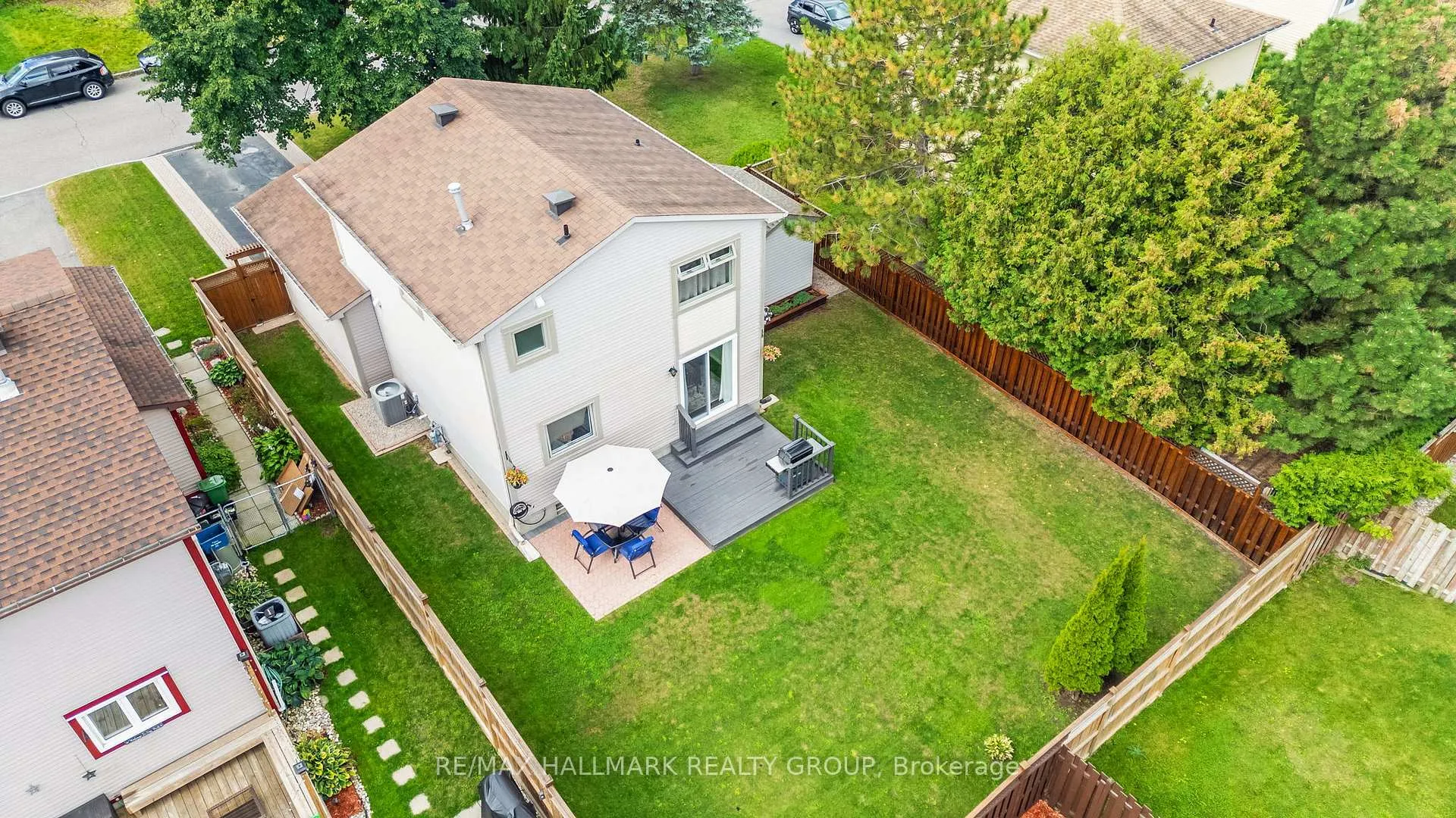 Photo 31 of 328 McEachern Crescent, Ottawa, Bilberry Creek/Queenswood Heights — HOMEH