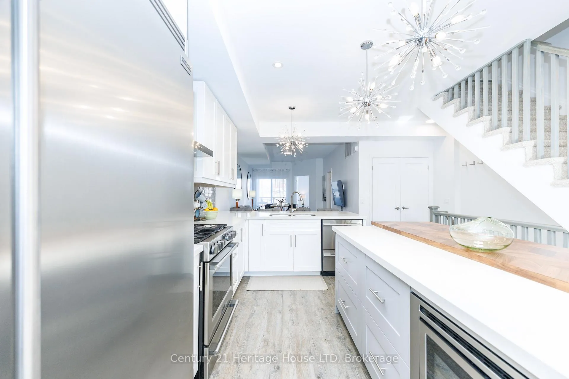 Photo 9 of Unit 8, 39 Robinson Street N, Grimsby, Grimsby East — HOMEH