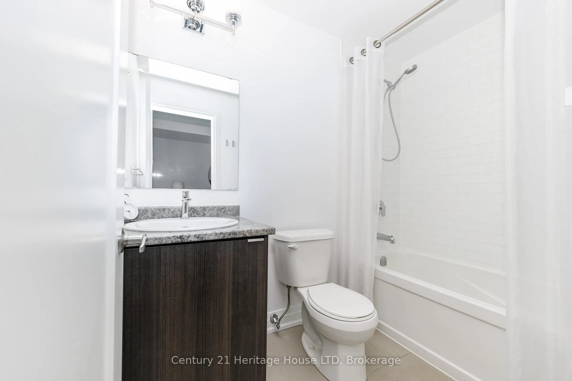 Photo 21 of Unit 8, 39 Robinson Street N, Grimsby, Grimsby East — HOMEH