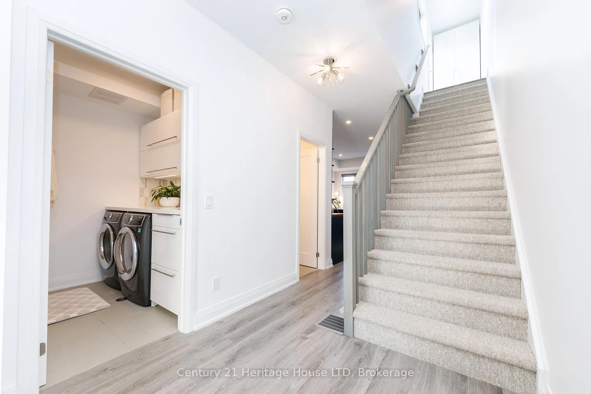 Photo 22 of Unit 8, 39 Robinson Street N, Grimsby, Grimsby East — HOMEH