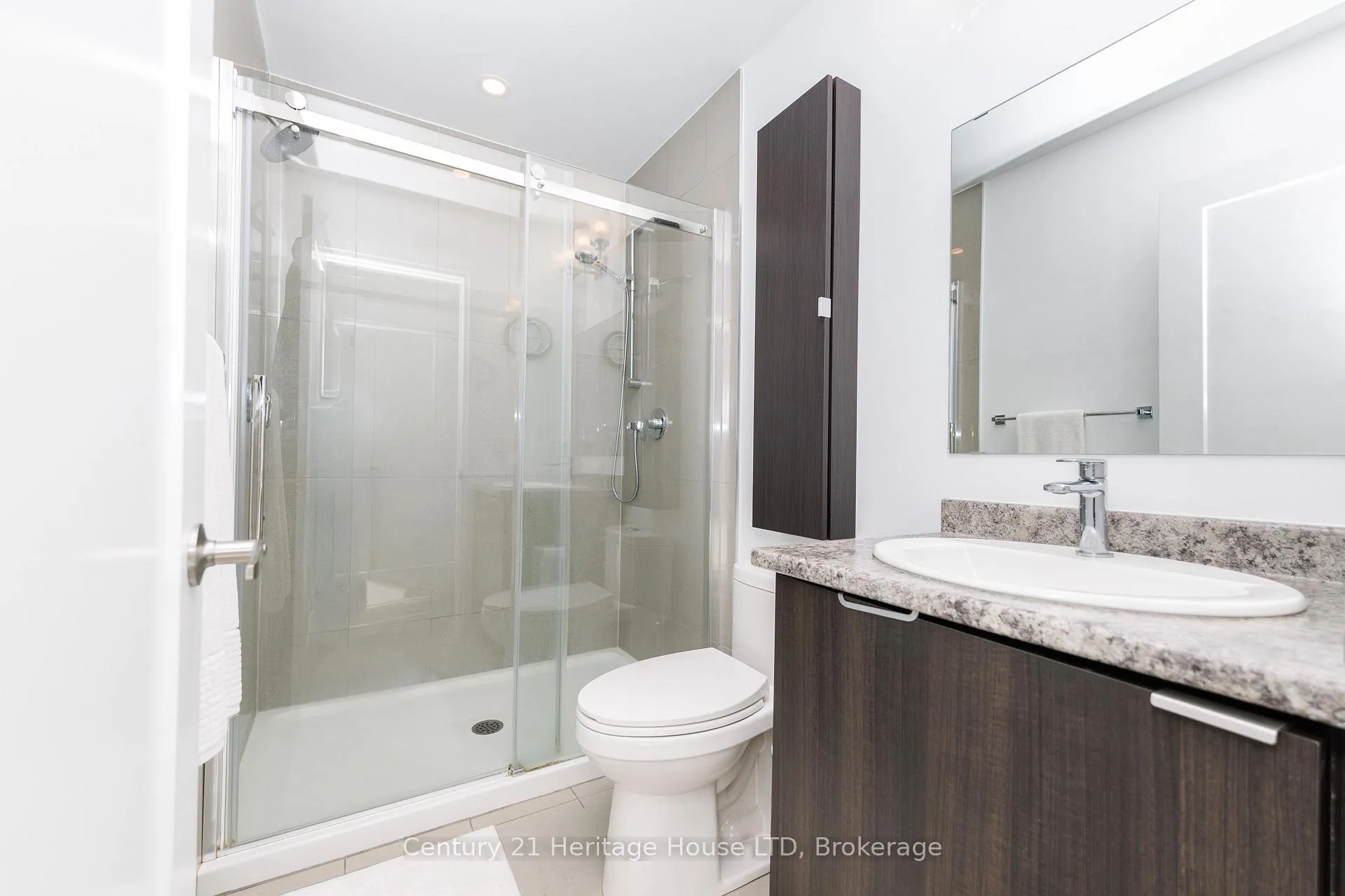 Photo 26 of Unit 8, 39 Robinson Street N, Grimsby, Grimsby East — HOMEH