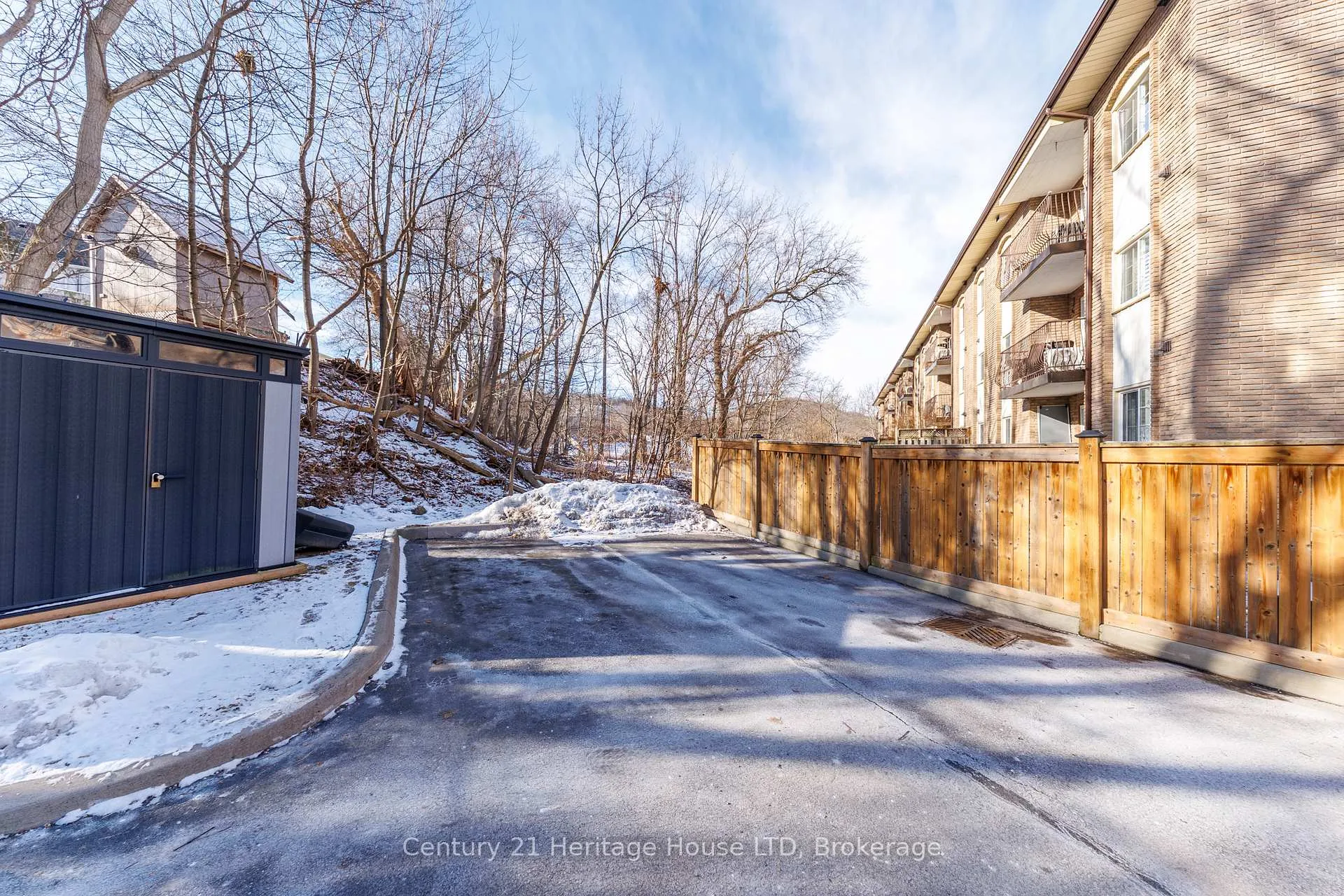 Photo 43 of Unit 8, 39 Robinson Street N, Grimsby, Grimsby East — HOMEH
