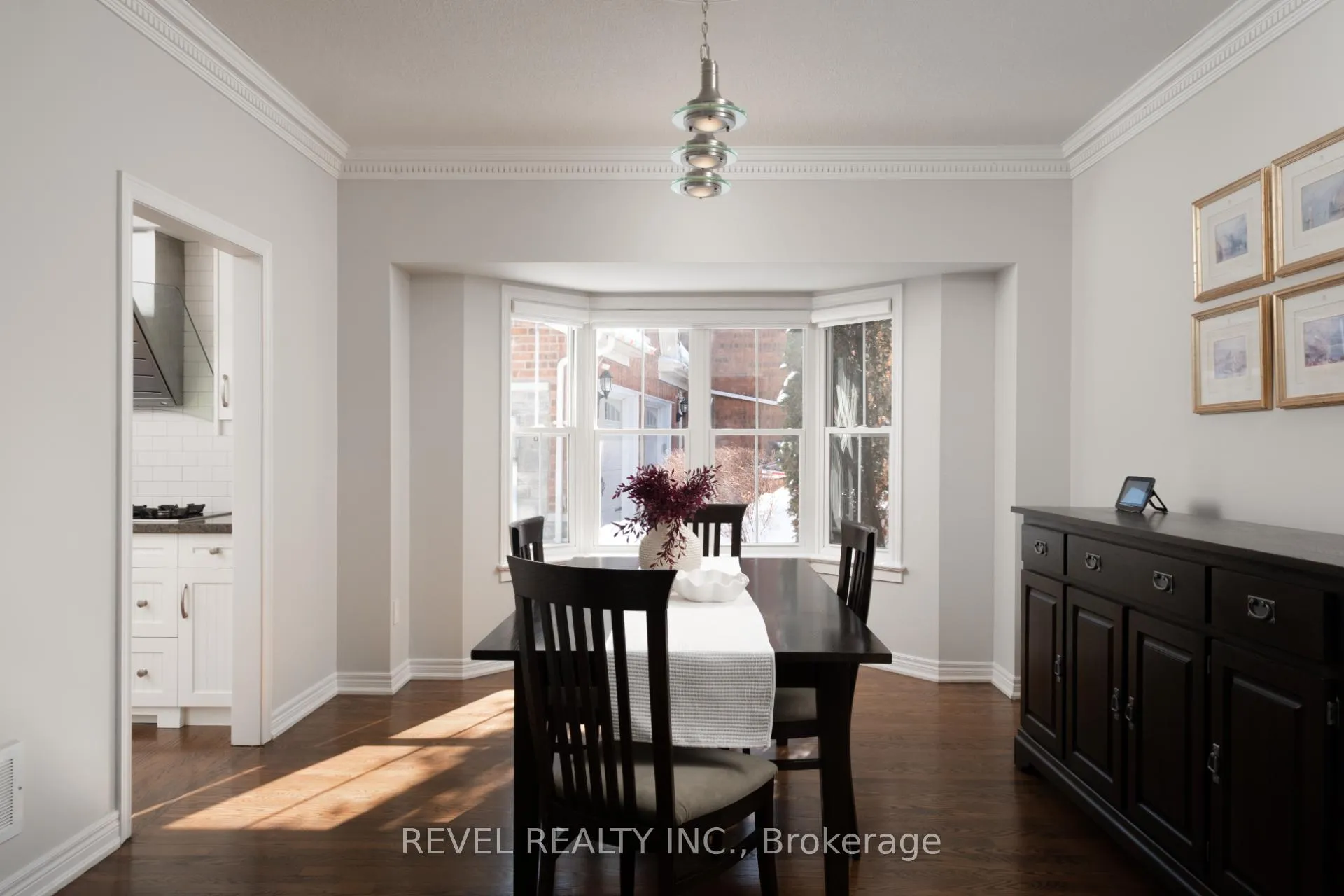 Photo 5 of 54 North Riverdale Drive, Caledon, Inglewood — HOMEH
