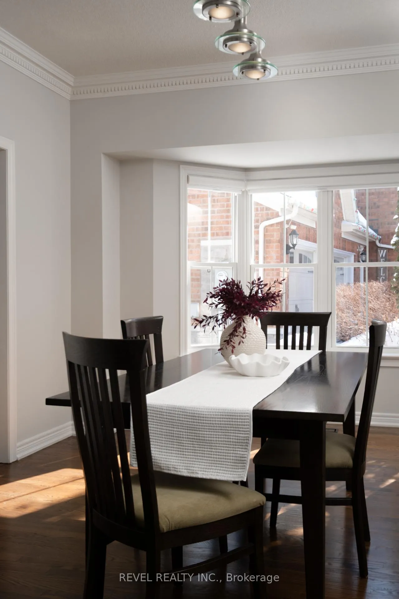 Photo 6 of 54 North Riverdale Drive, Caledon, Inglewood — HOMEH