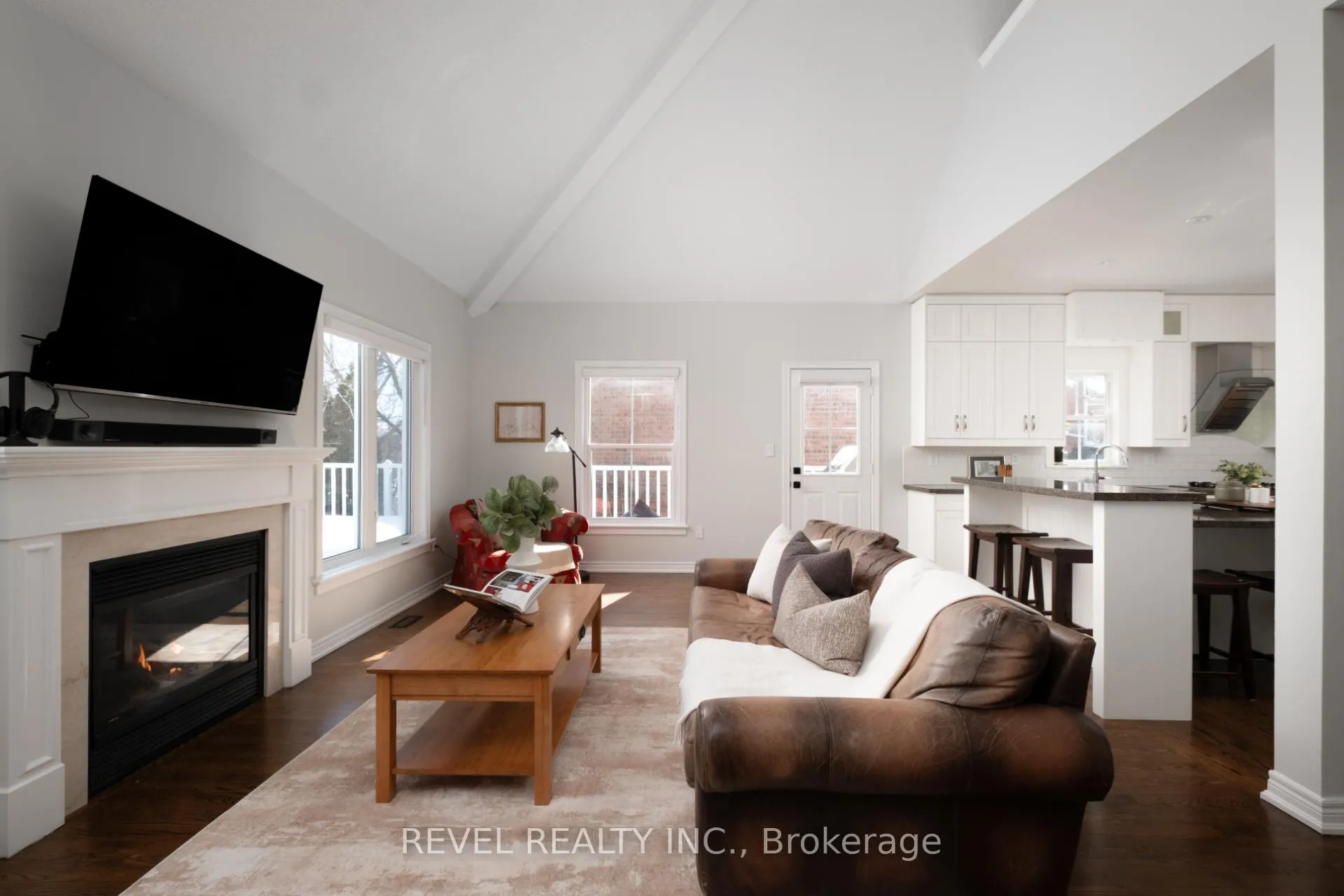 Photo 13 of 54 North Riverdale Drive, Caledon, Inglewood — HOMEH