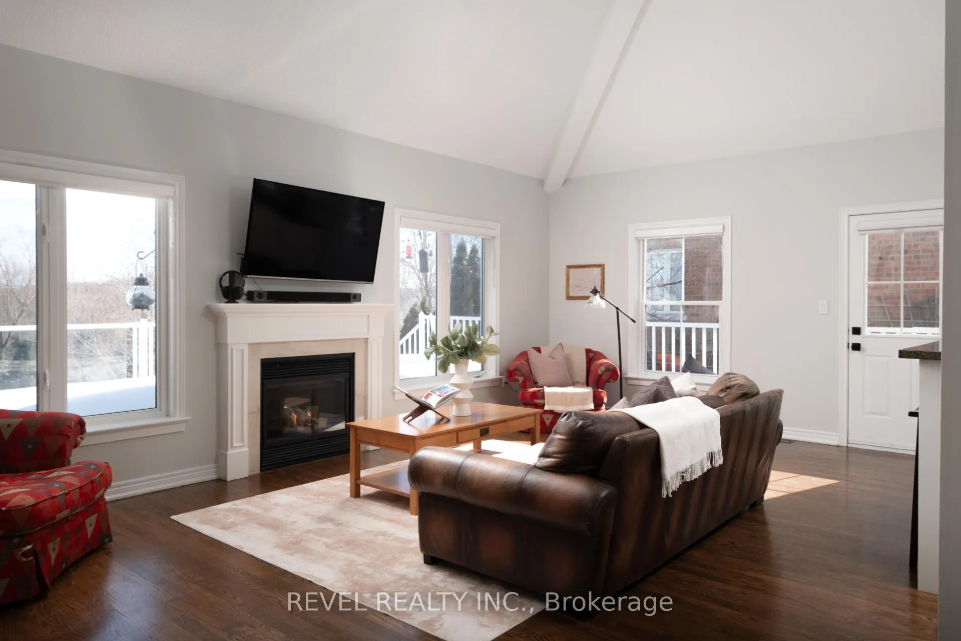 Photo 14 of 54 North Riverdale Drive, Caledon, Inglewood — HOMEH