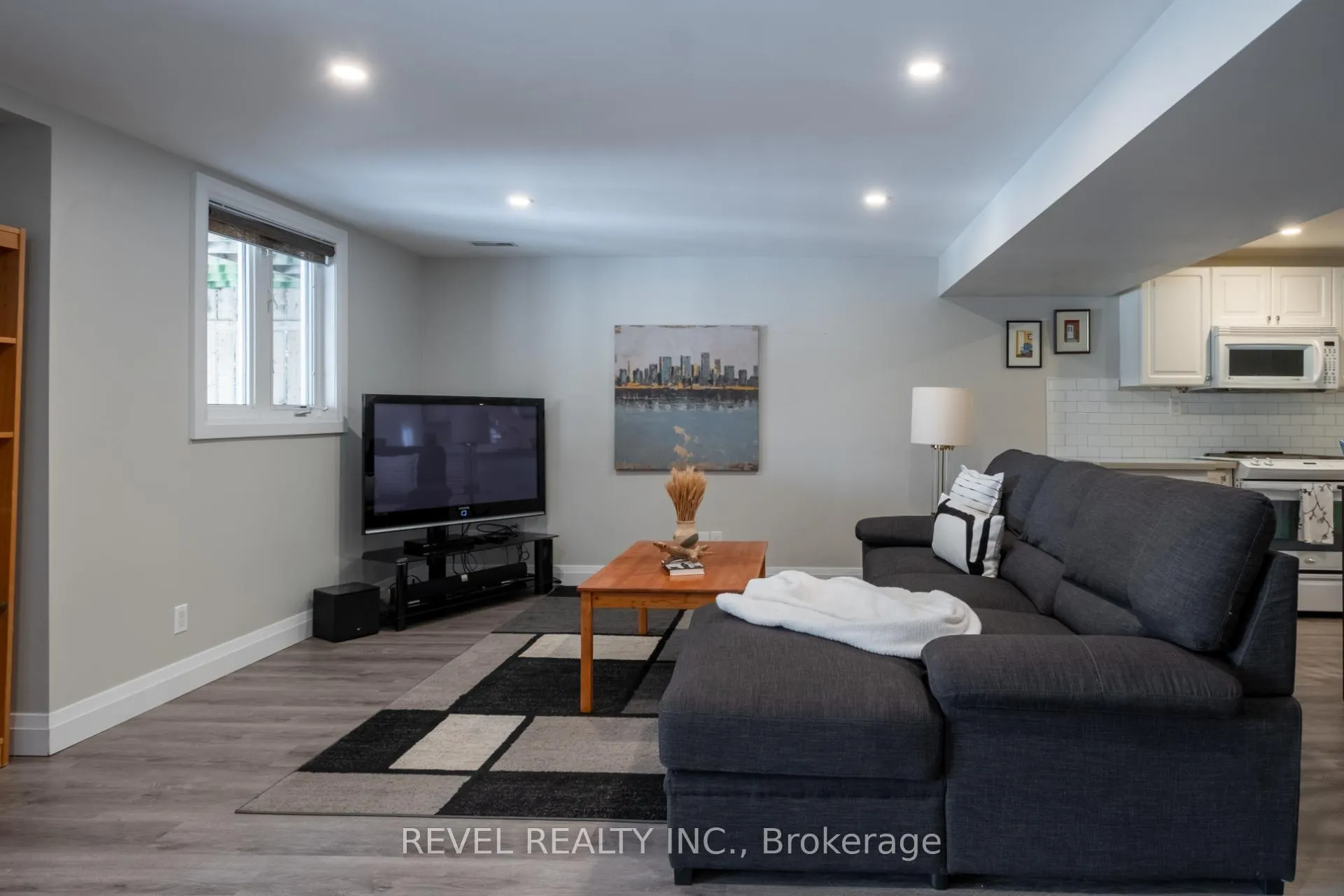 Photo 34 of 54 North Riverdale Drive, Caledon, Inglewood — HOMEH