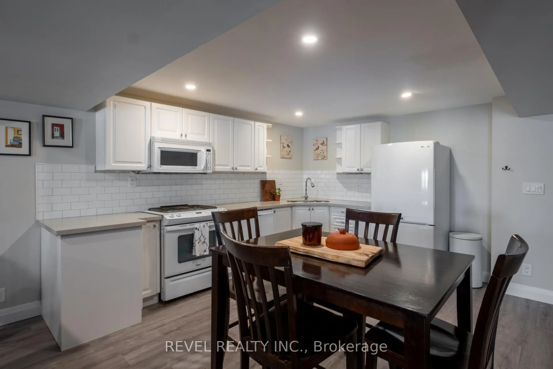 Photo 36 of 54 North Riverdale Drive, Caledon, Inglewood — HOMEH