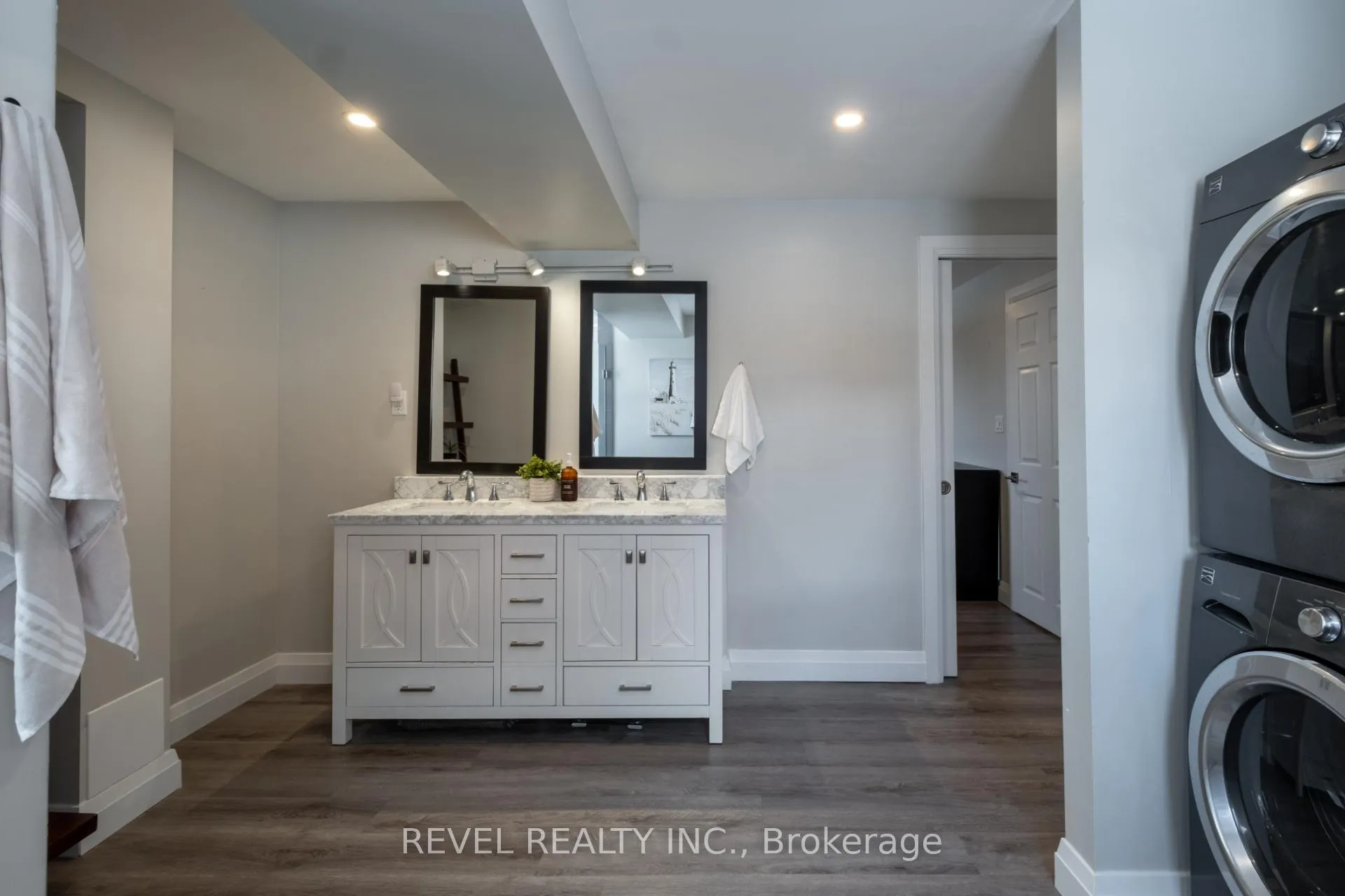 Photo 40 of 54 North Riverdale Drive, Caledon, Inglewood — HOMEH
