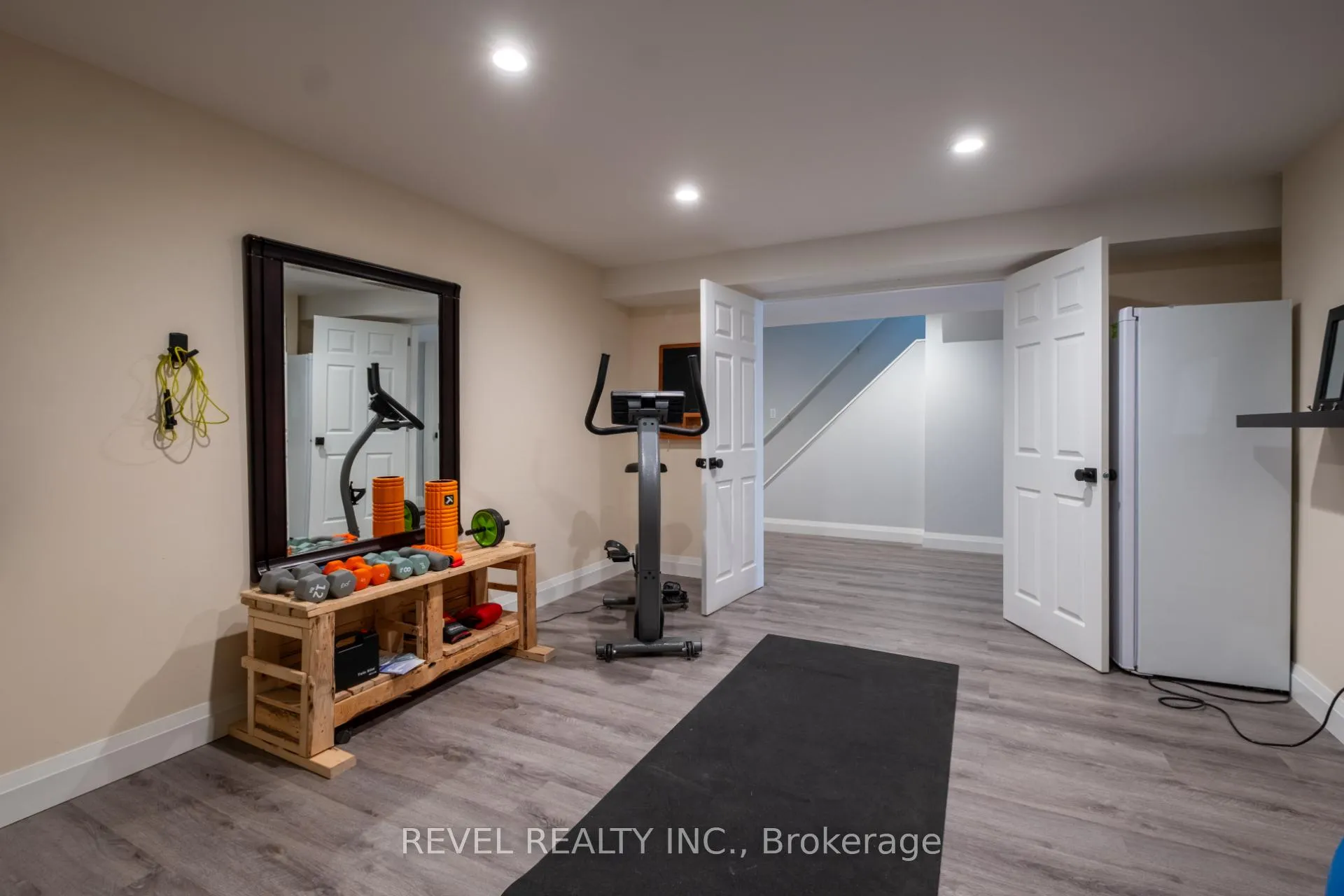 Photo 42 of 54 North Riverdale Drive, Caledon, Inglewood — HOMEH