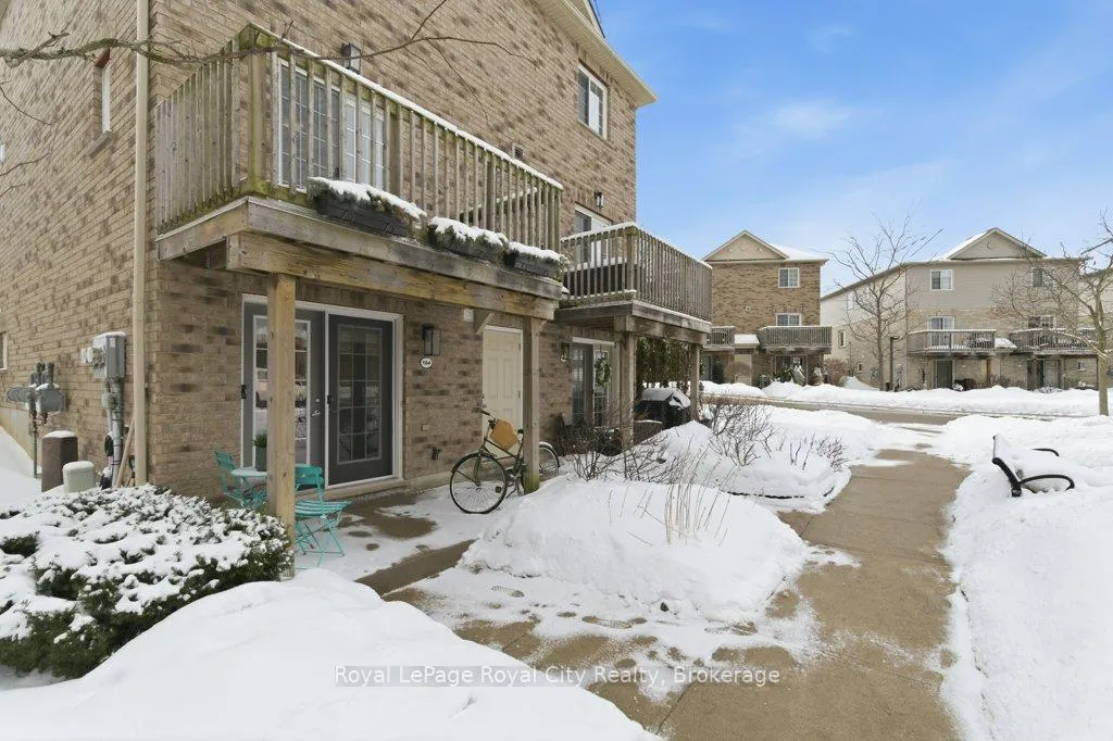 Photo 3 of Unit 104, 35 Mountford Drive, Guelph, Grange Road — HOMEH