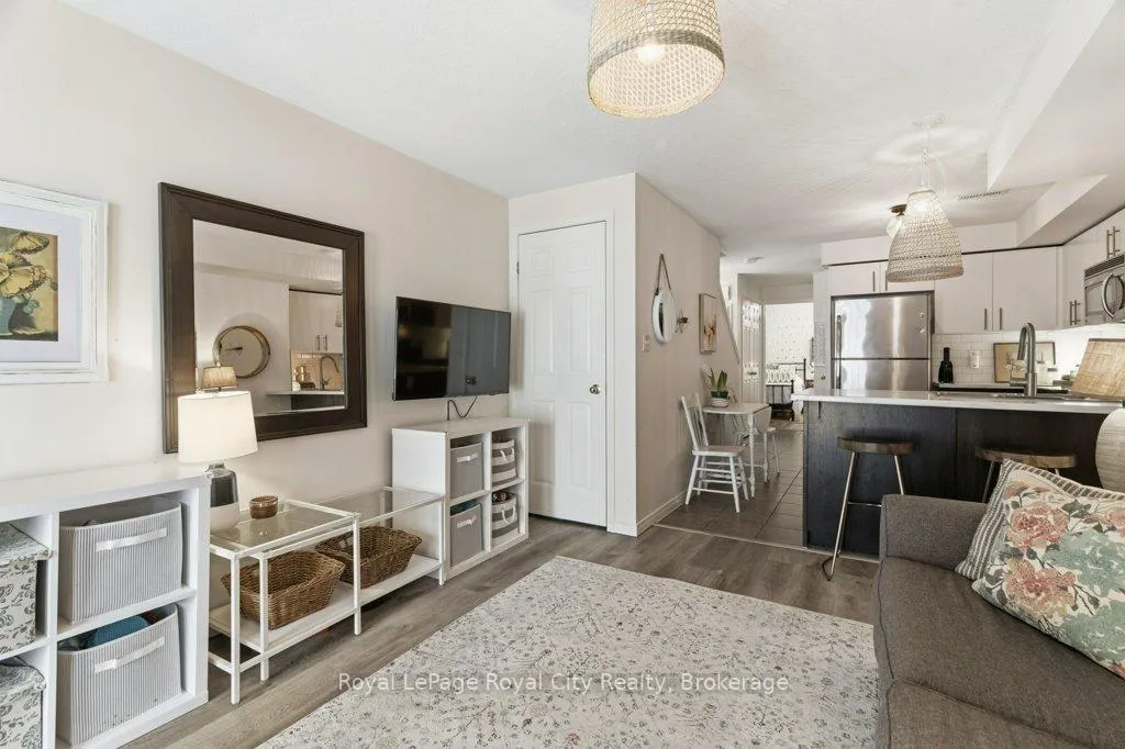 Photo 6 of Unit 104, 35 Mountford Drive, Guelph, Grange Road — HOMEH