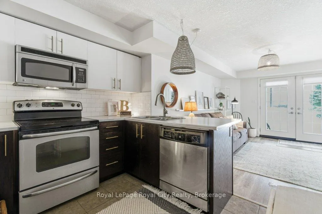 Photo 10 of Unit 104, 35 Mountford Drive, Guelph, Grange Road — HOMEH