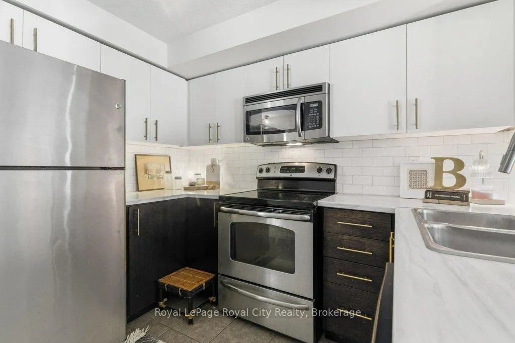 Photo 12 of Unit 104, 35 Mountford Drive, Guelph, Grange Road — HOMEH