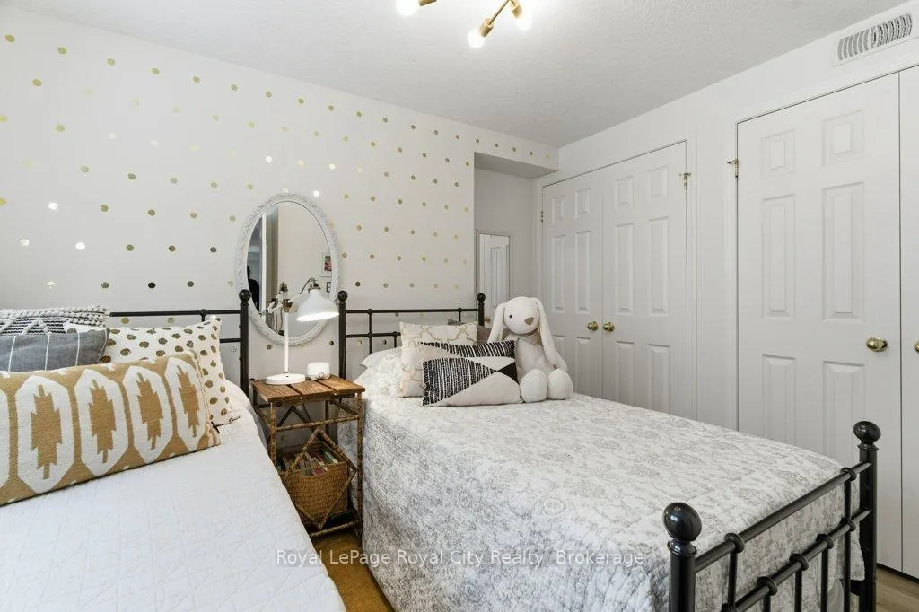 Photo 16 of Unit 104, 35 Mountford Drive, Guelph, Grange Road — HOMEH