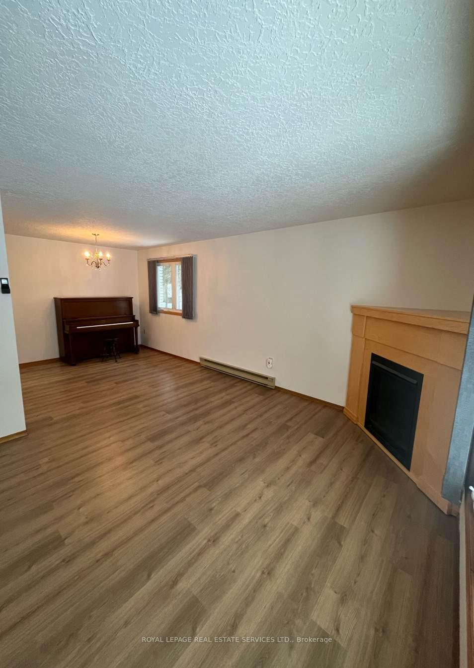 Photo 11 of 7 Parklane Crescent, Meaford — HOMEH