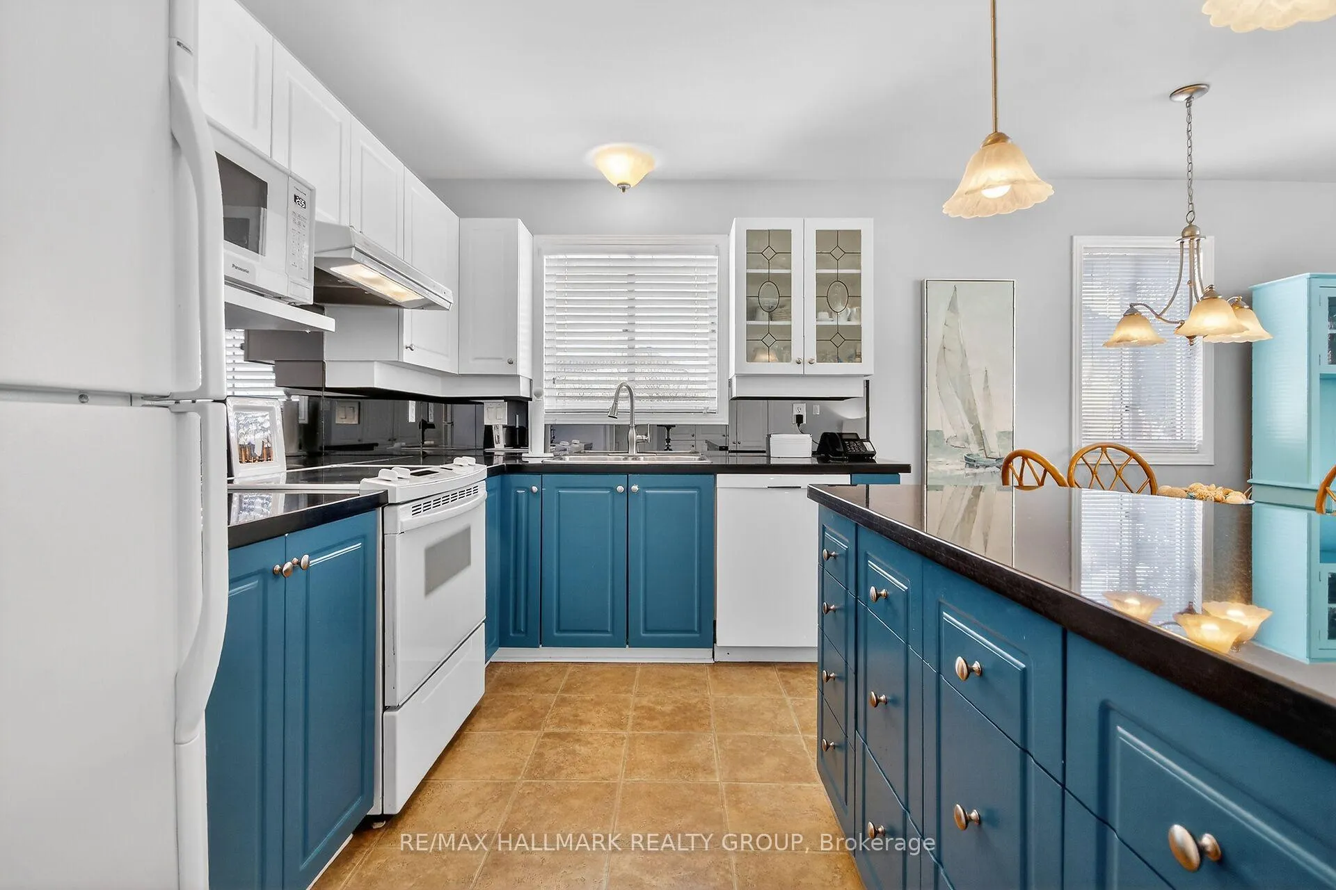 Photo 12 of 52 Bramblewood Crescent, Ottawa, Kanata - Bridlewood — HOMEH