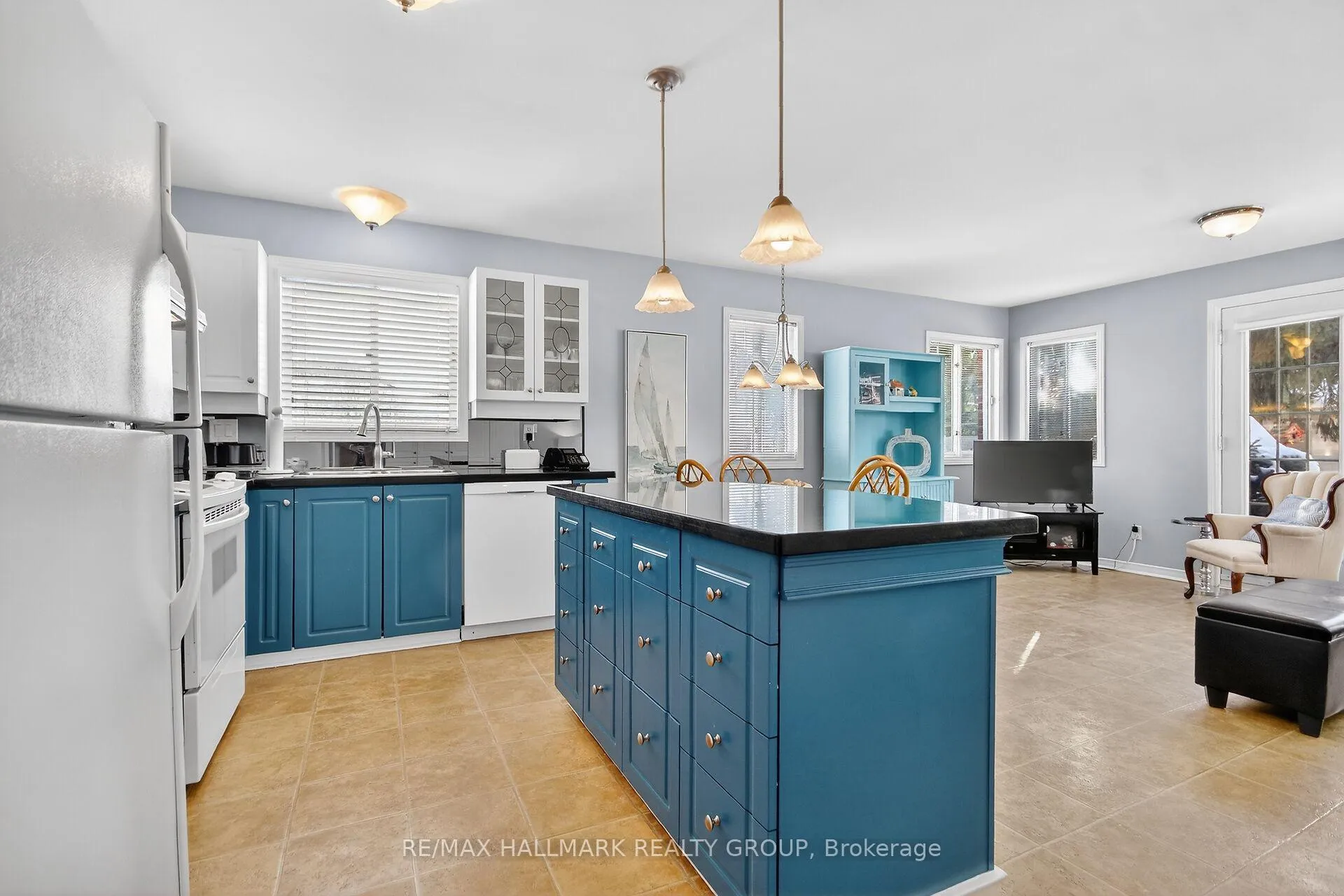 Photo 14 of 52 Bramblewood Crescent, Ottawa, Kanata - Bridlewood — HOMEH