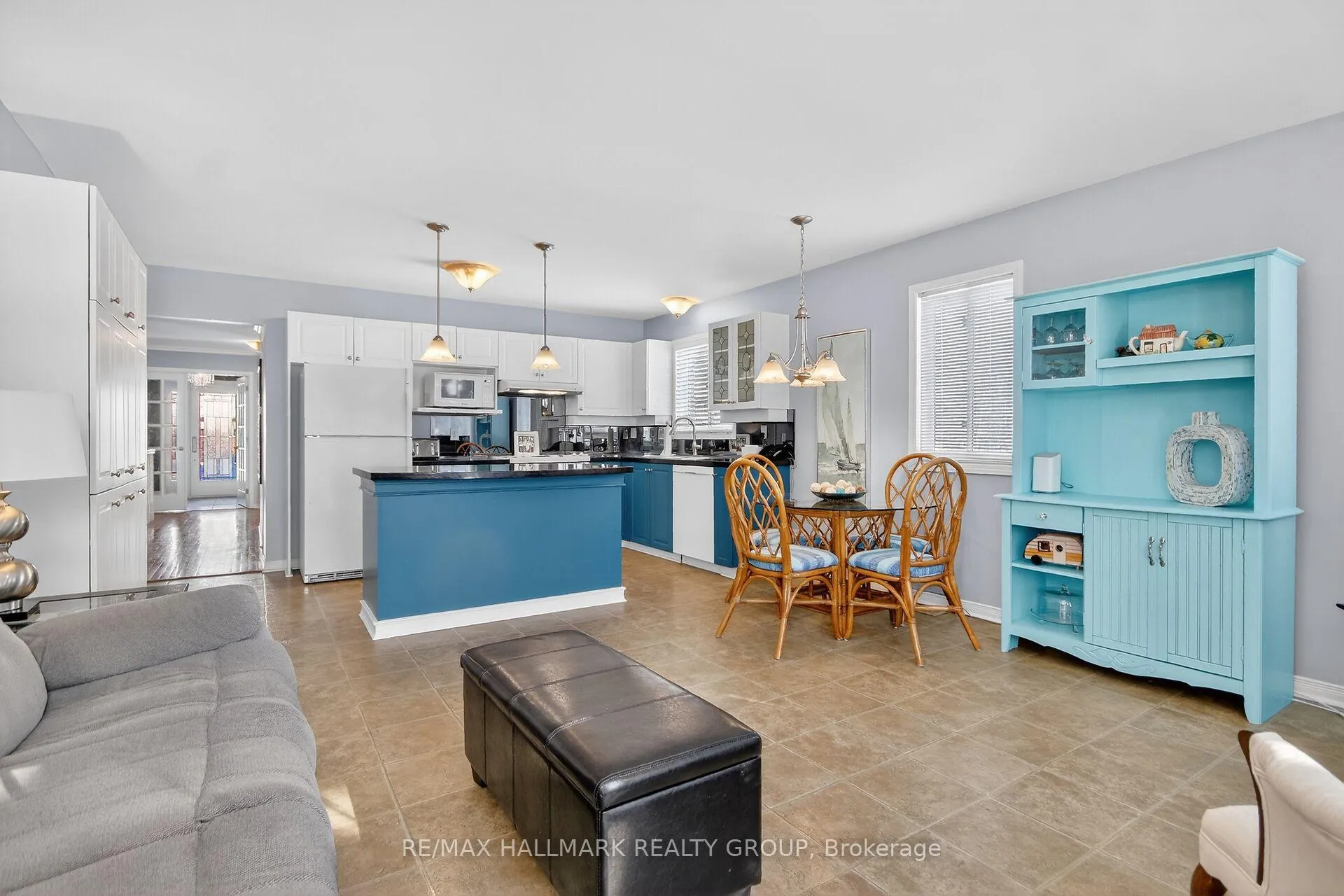 Photo 15 of 52 Bramblewood Crescent, Ottawa, Kanata - Bridlewood — HOMEH