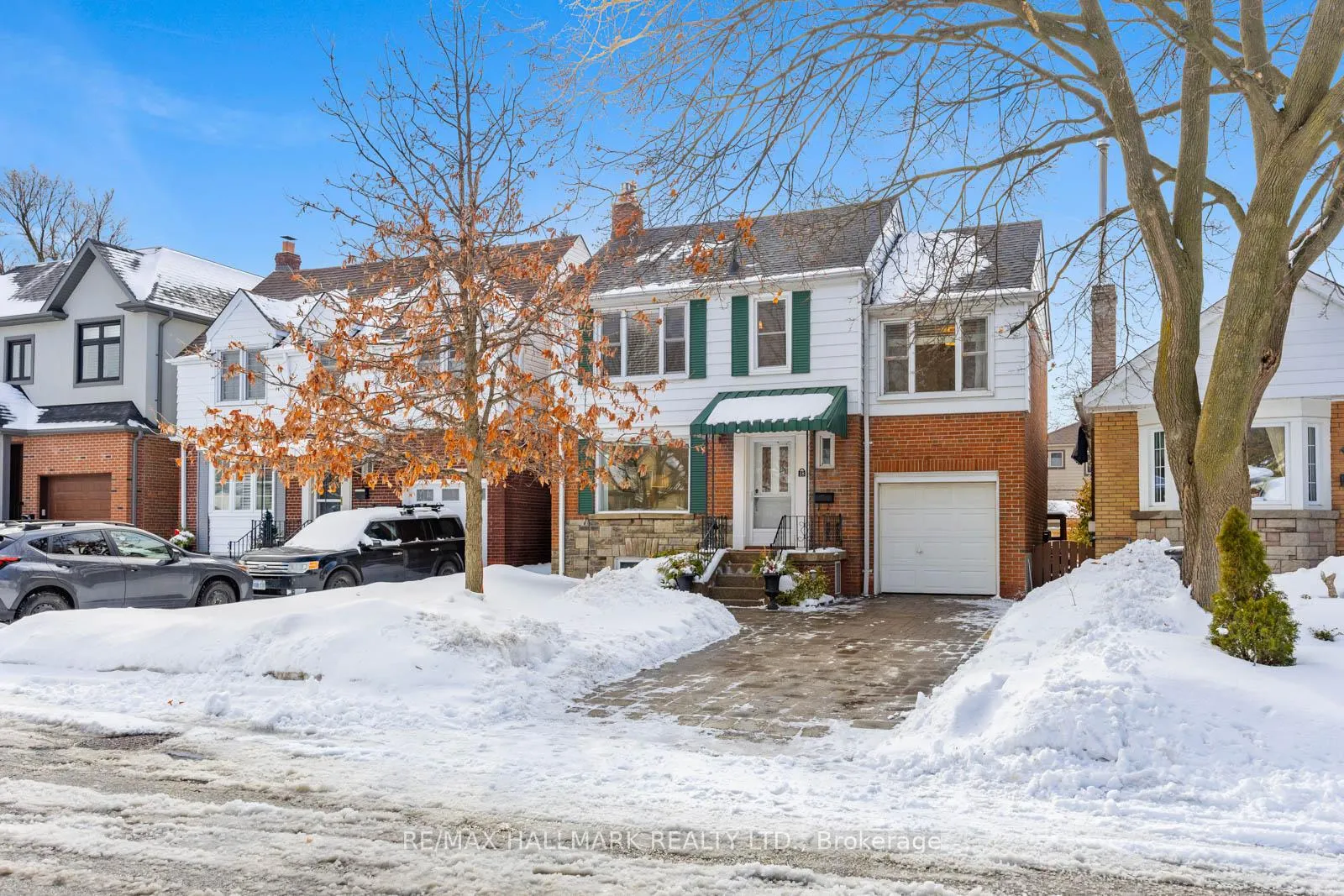 Photo 1 of 18 Elmview Drive, Scarborough, Birchcliffe-Cliffside — HOMEH