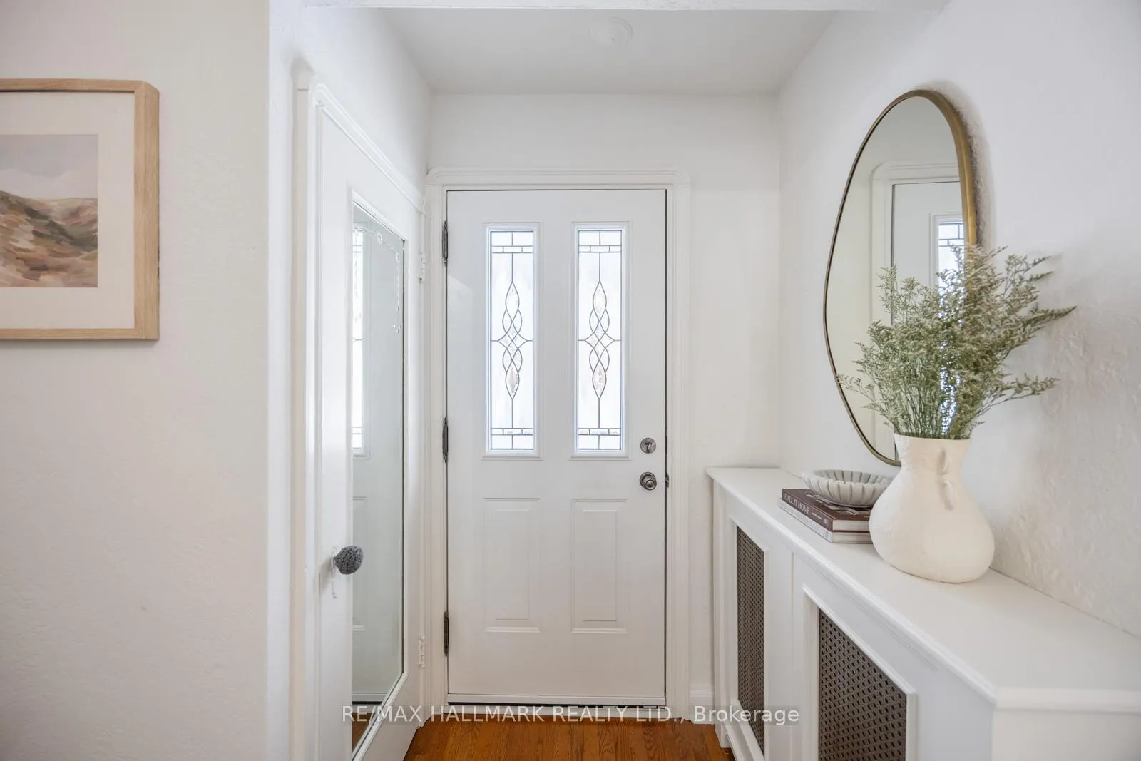 Photo 2 of 18 Elmview Drive, Scarborough, Birchcliffe-Cliffside — HOMEH