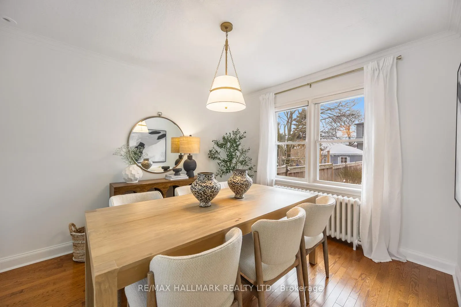 Photo 10 of 18 Elmview Drive, Scarborough, Birchcliffe-Cliffside — HOMEH