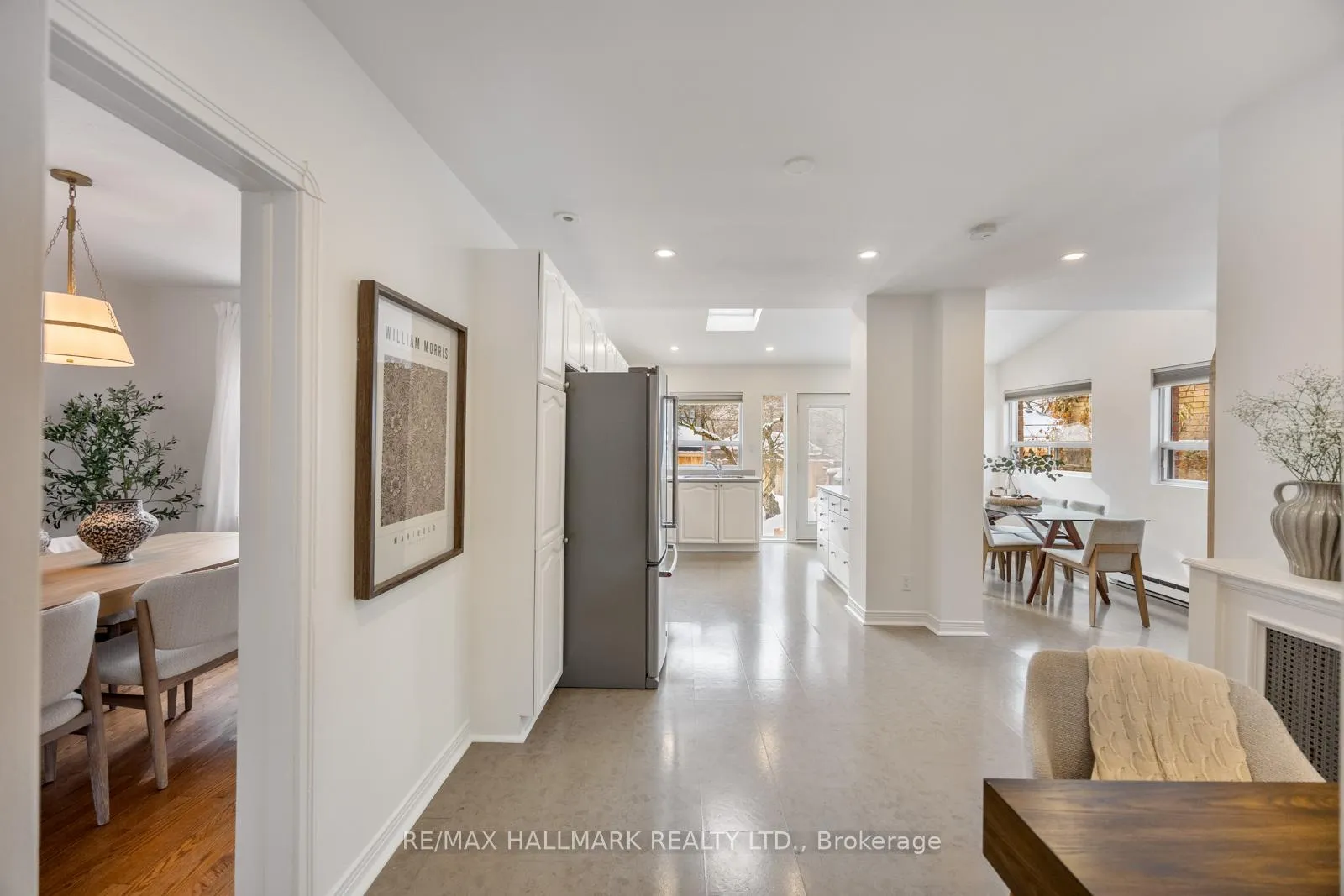 Photo 13 of 18 Elmview Drive, Scarborough, Birchcliffe-Cliffside — HOMEH
