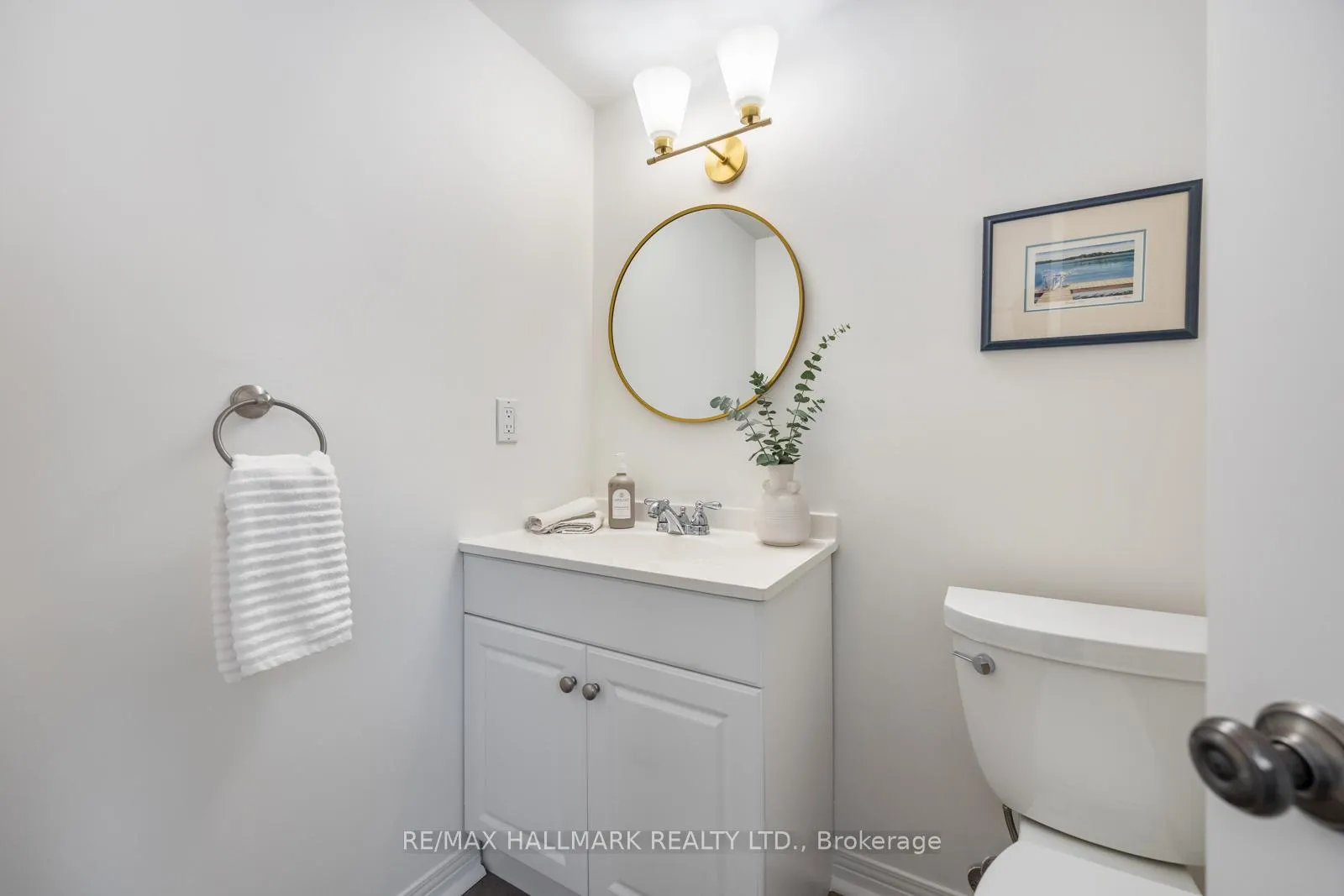 Photo 25 of 18 Elmview Drive, Scarborough, Birchcliffe-Cliffside — HOMEH