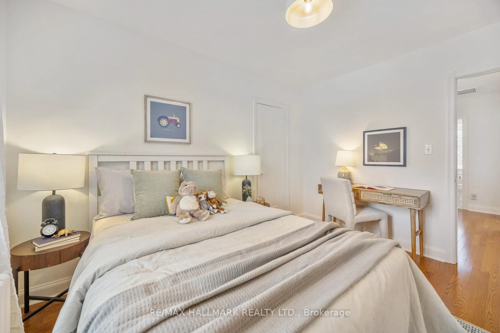 Photo 35 of 18 Elmview Drive, Scarborough, Birchcliffe-Cliffside — HOMEH