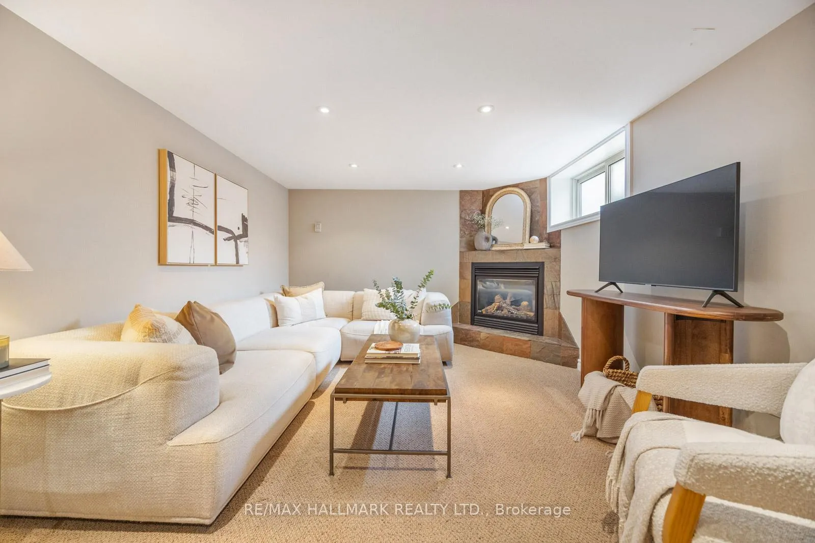 Photo 39 of 18 Elmview Drive, Scarborough, Birchcliffe-Cliffside — HOMEH
