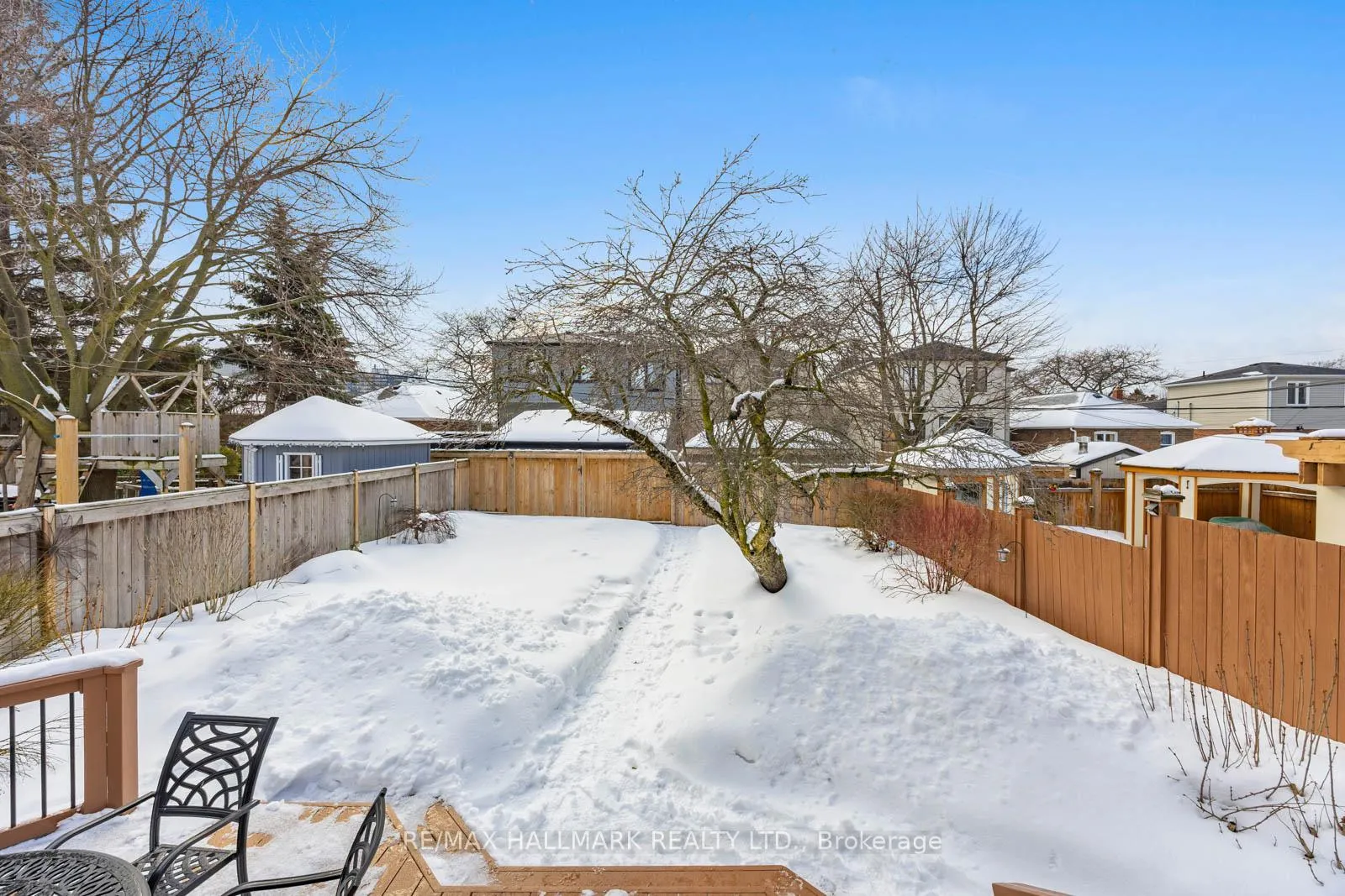 Photo 44 of 18 Elmview Drive, Scarborough, Birchcliffe-Cliffside — HOMEH