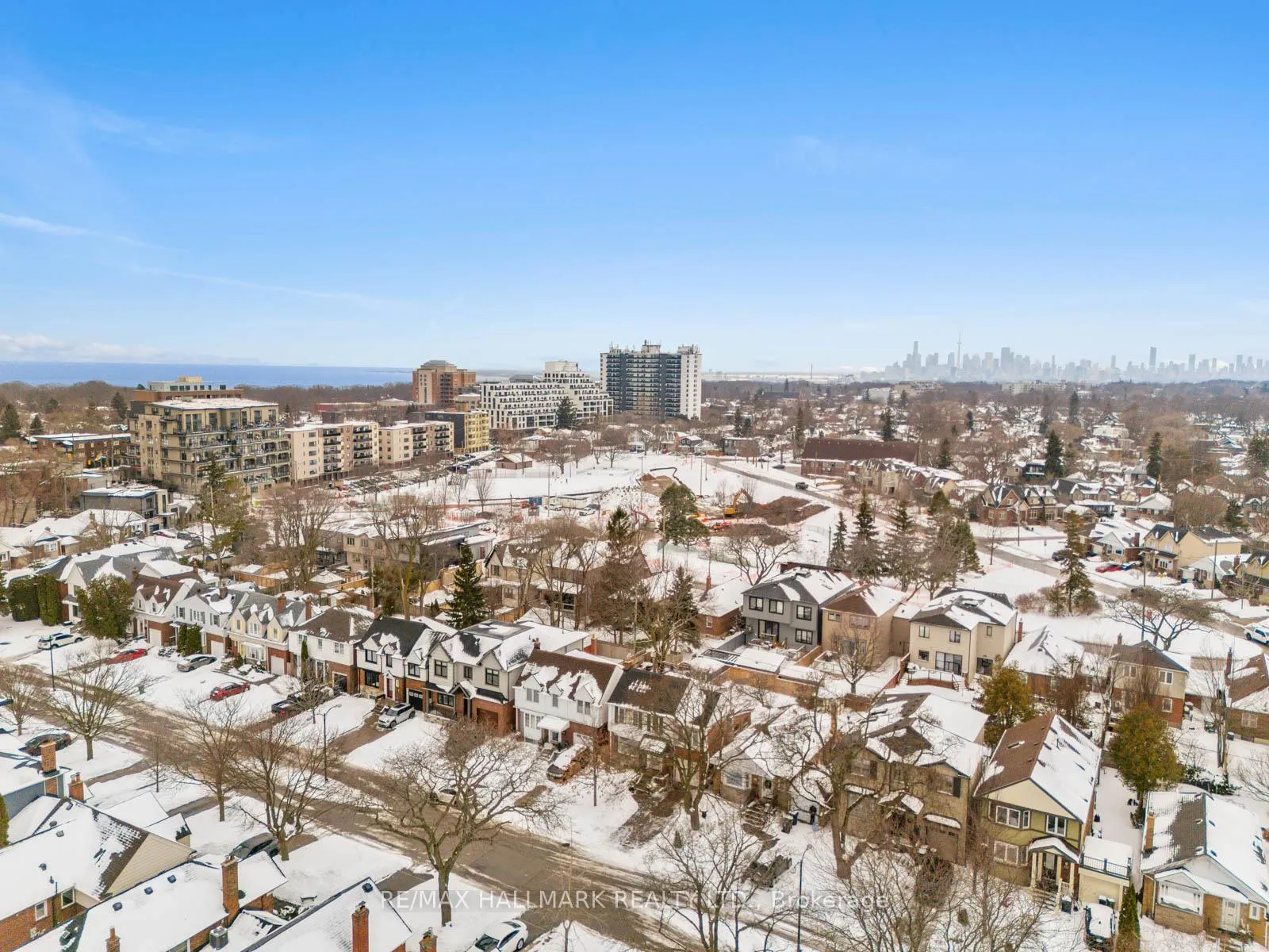 Photo 48 of 18 Elmview Drive, Scarborough, Birchcliffe-Cliffside — HOMEH