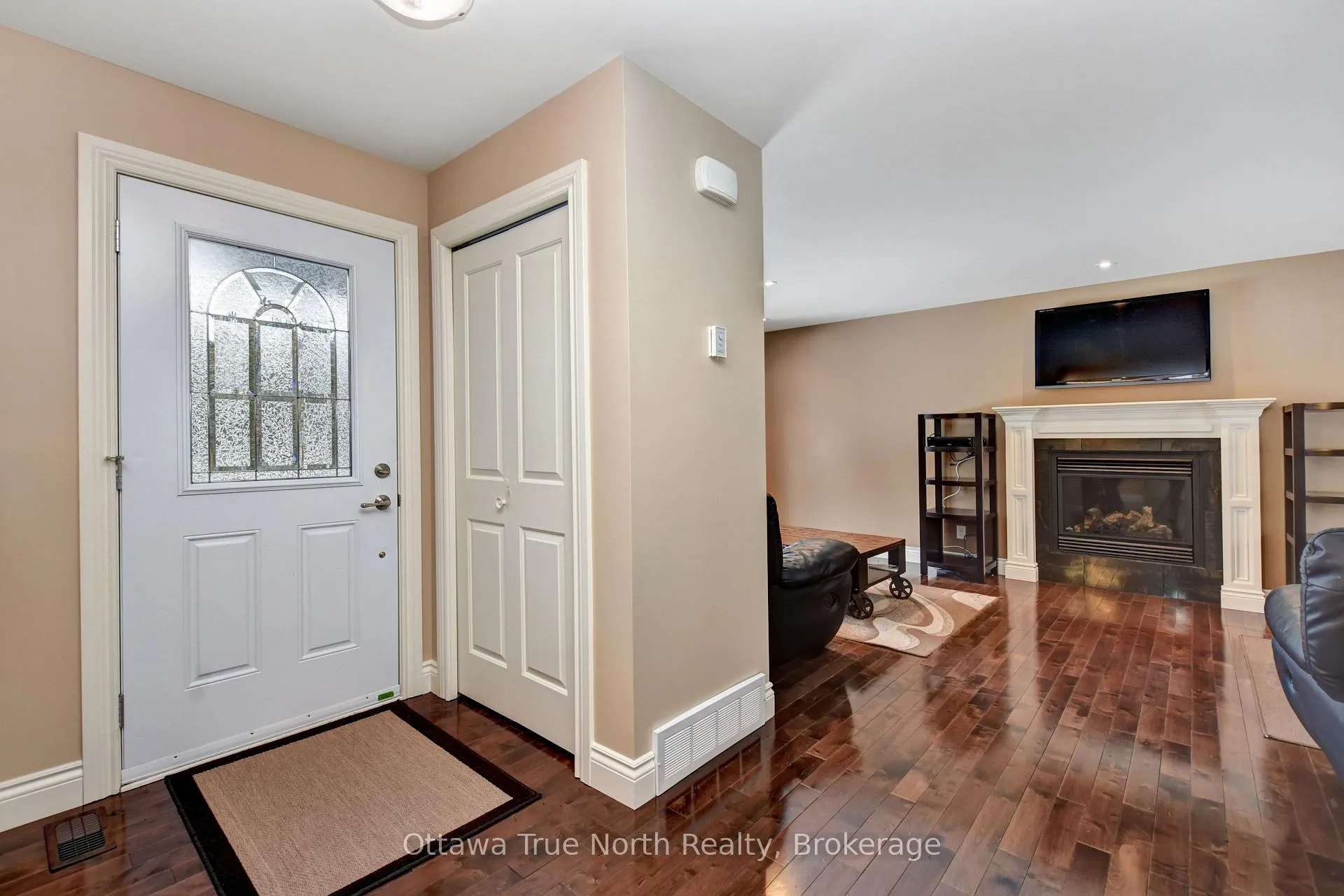Photo 5 of 540 May Dean Drive, Ottawa, Fitzroy — HOMEH
