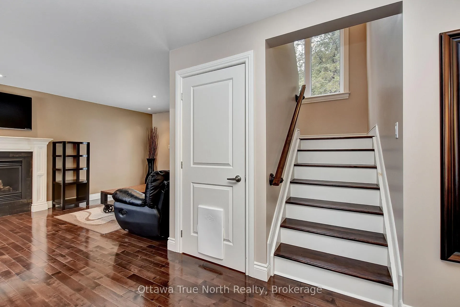 Photo 6 of 540 May Dean Drive, Ottawa, Fitzroy — HOMEH