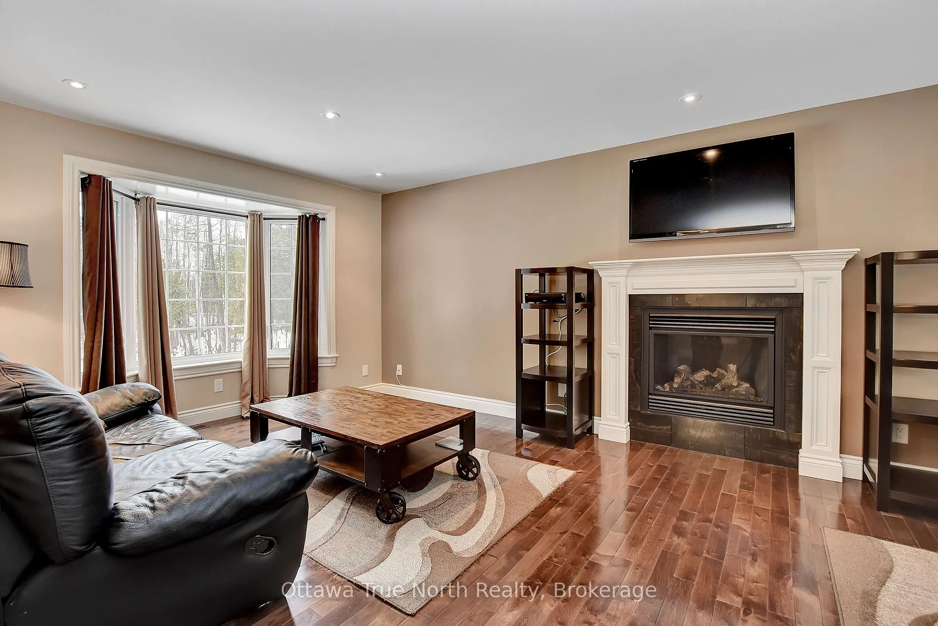 Photo 7 of 540 May Dean Drive, Ottawa, Fitzroy — HOMEH