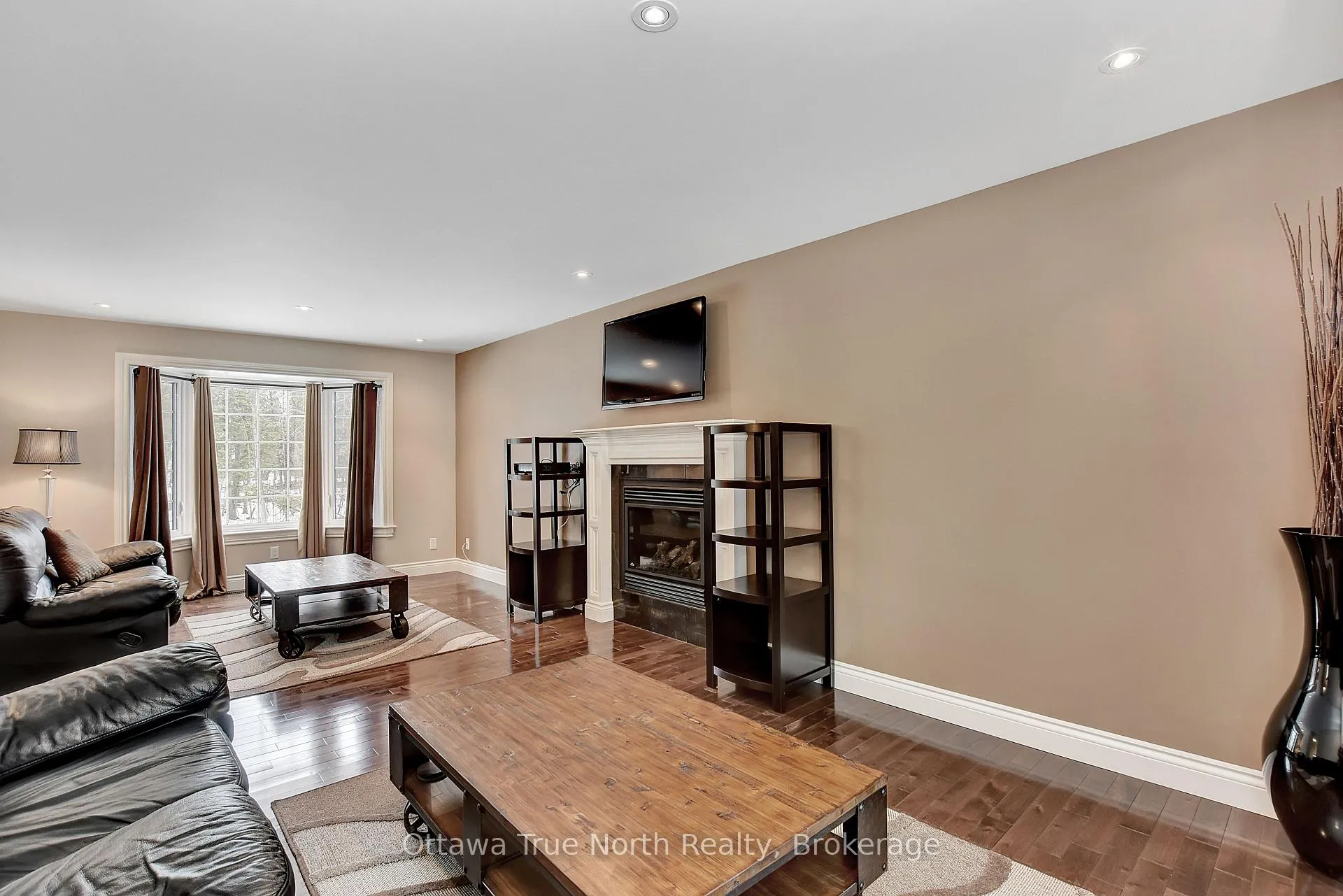 Photo 11 of 540 May Dean Drive, Ottawa, Fitzroy — HOMEH