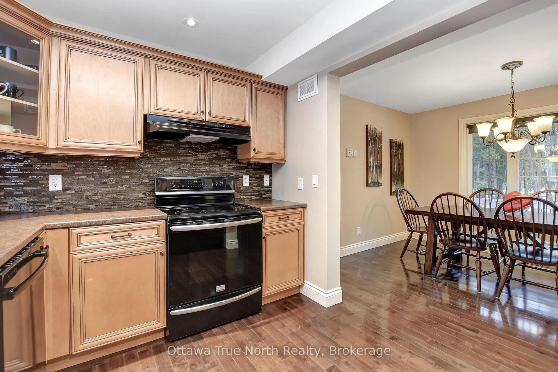 Photo 18 of 540 May Dean Drive, Ottawa, Fitzroy — HOMEH
