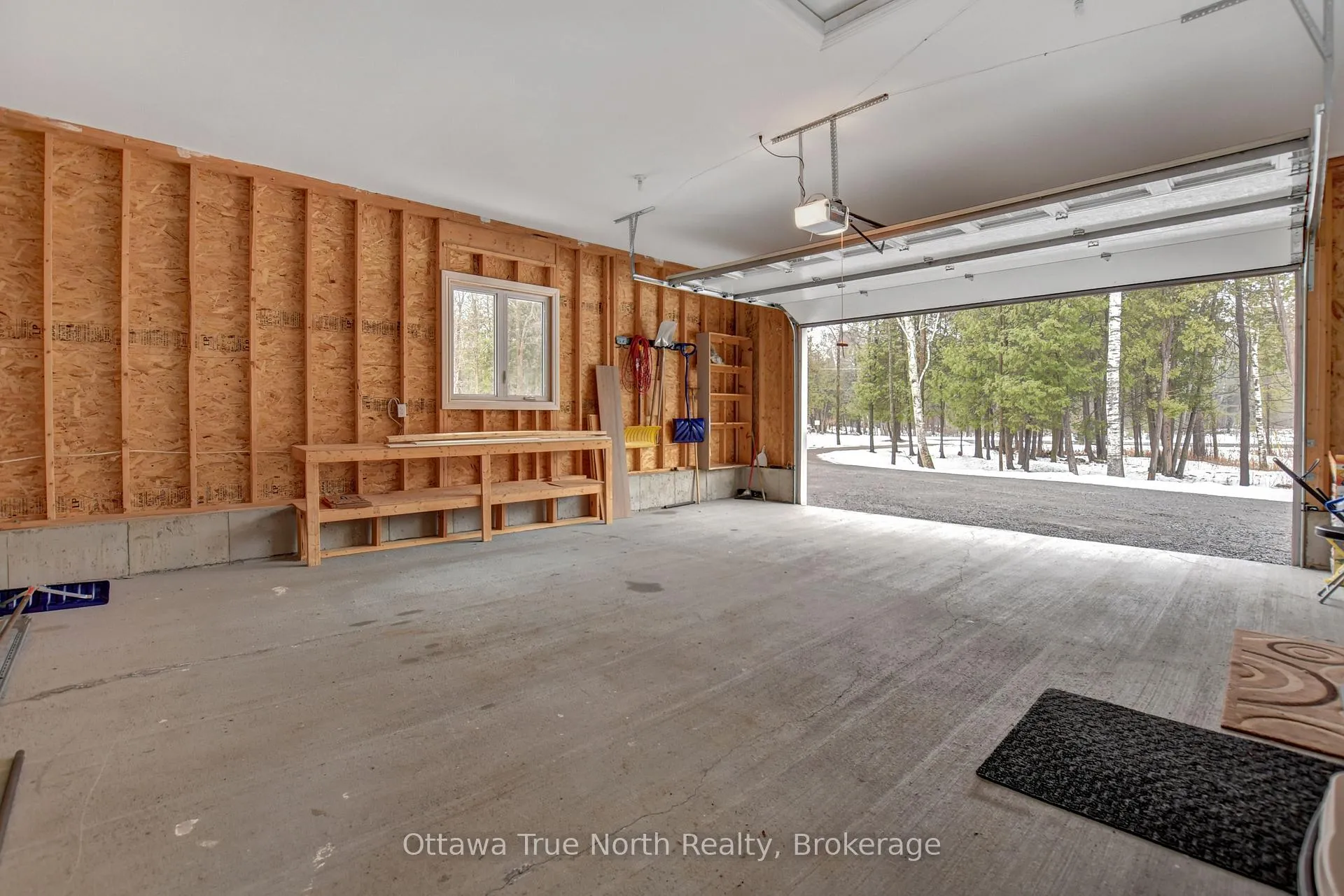 Photo 33 of 540 May Dean Drive, Ottawa, Fitzroy — HOMEH
