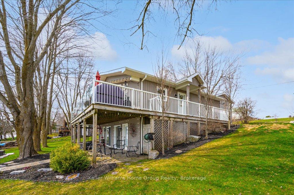 Photo 3 of 513 N Five Road, Mapleton, Rural Mapleton — HOMEH
