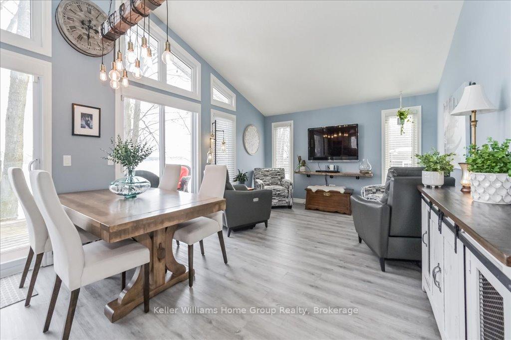 Photo 8 of 513 N Five Road, Mapleton, Rural Mapleton — HOMEH