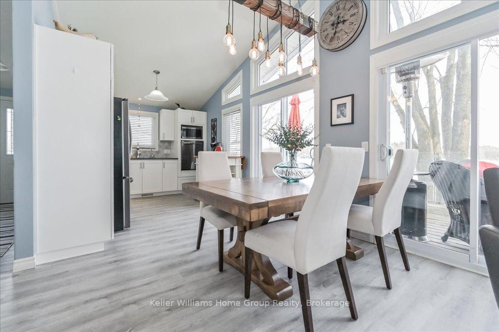 Photo 11 of 513 N Five Road, Mapleton, Rural Mapleton — HOMEH