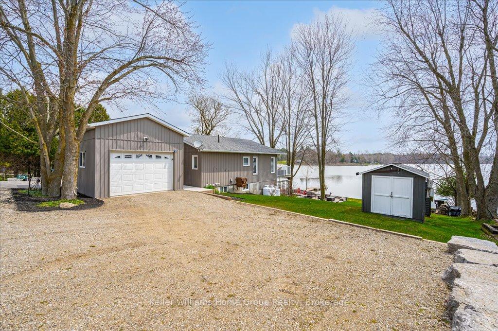 Photo 32 of 513 N Five Road, Mapleton, Rural Mapleton — HOMEH