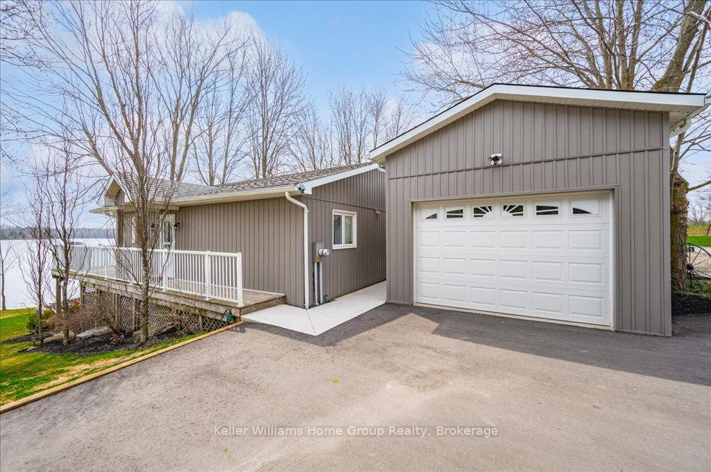 Photo 33 of 513 N Five Road, Mapleton, Rural Mapleton — HOMEH