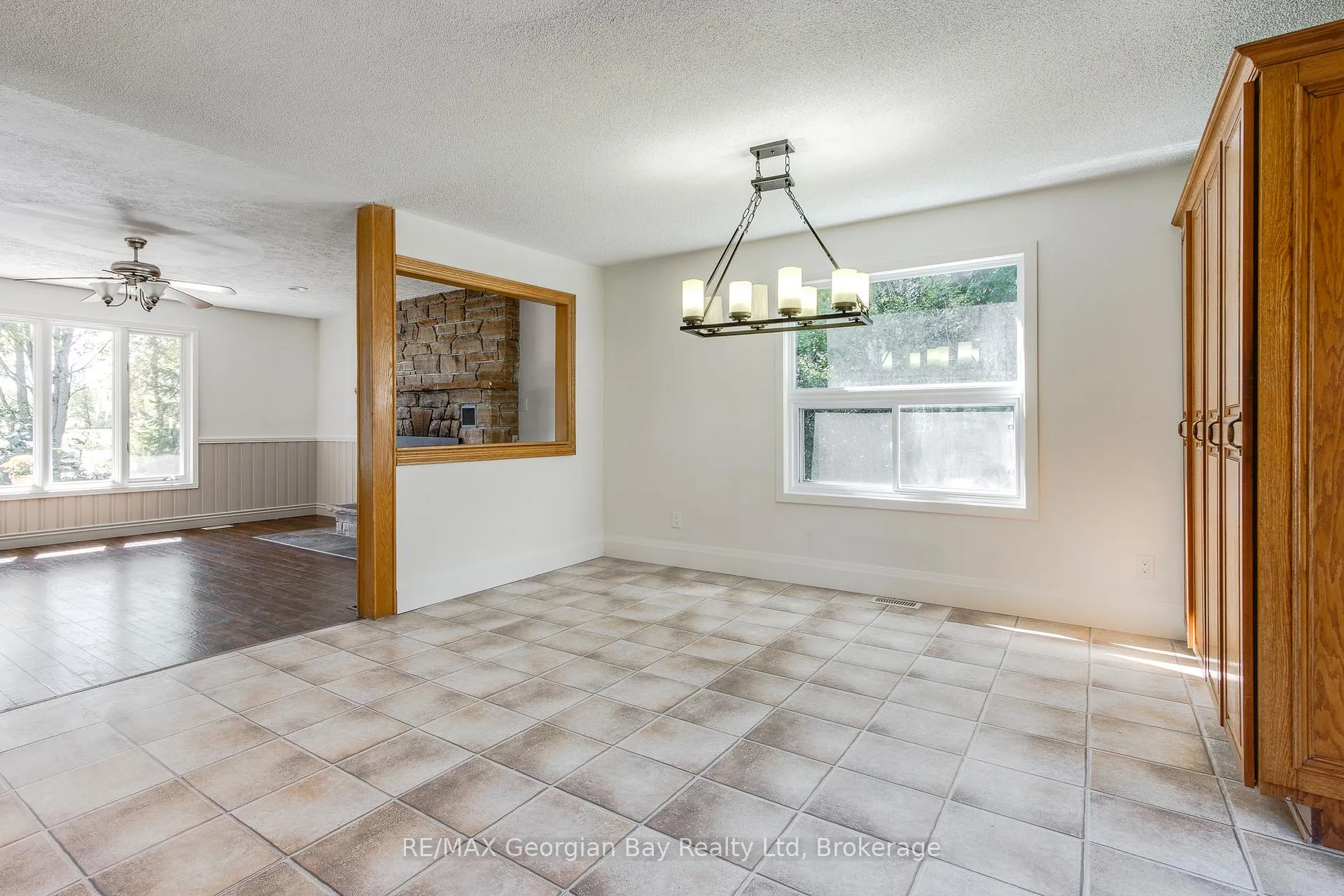 Photo 8 of 260 Concession 12 Street E, Tiny, Rural Tiny — HOMEH